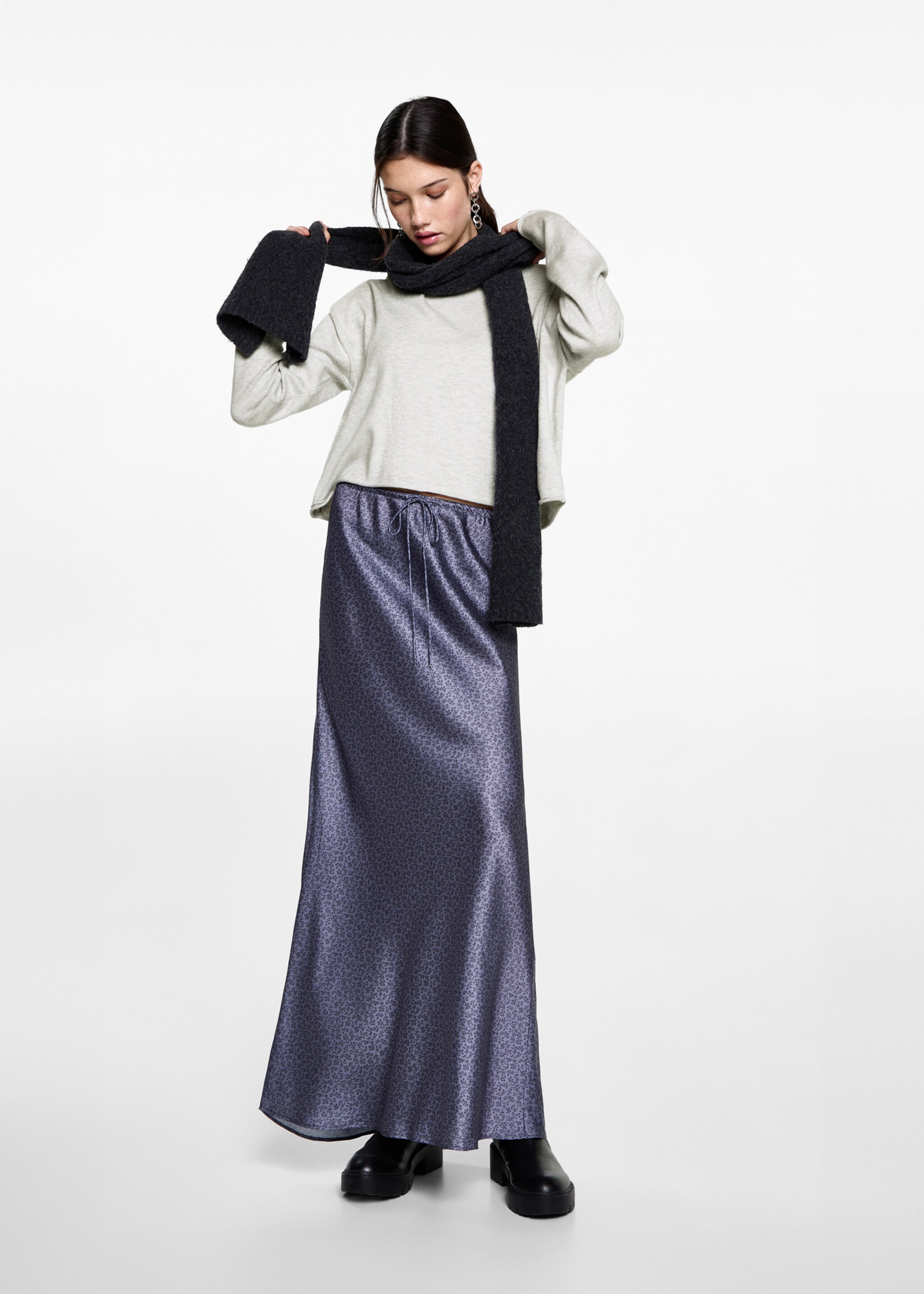 Oversized fine-knit sweater - General plane