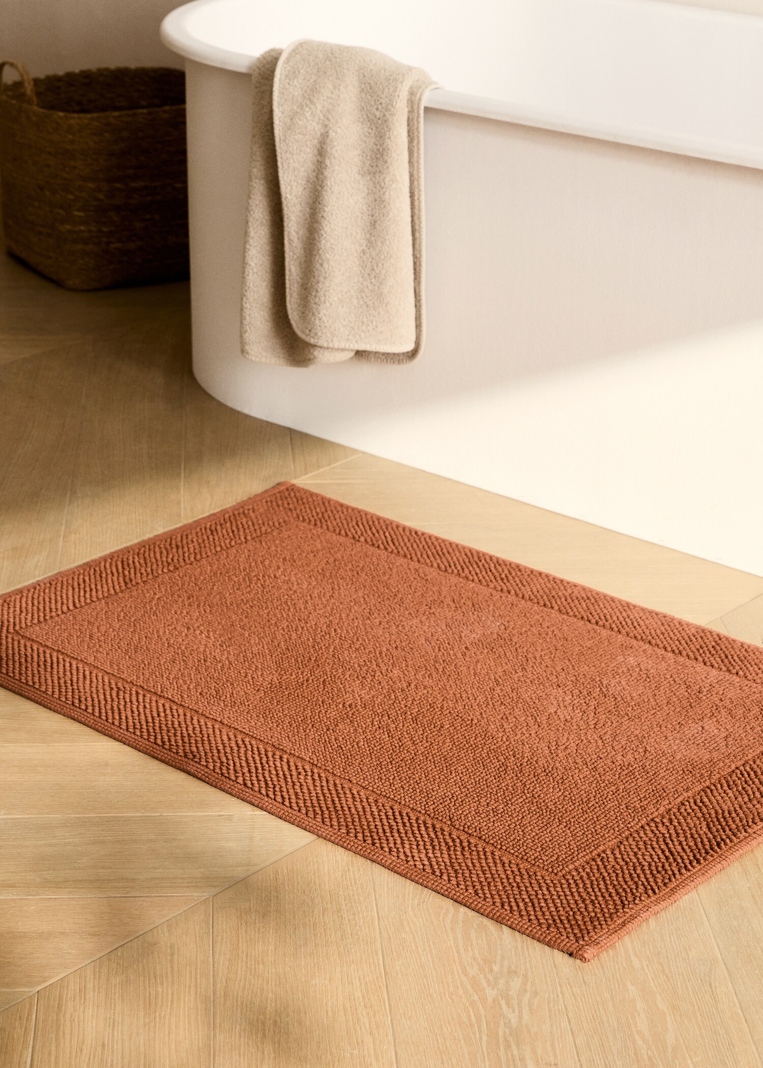 Bath mat with frame design - General plane