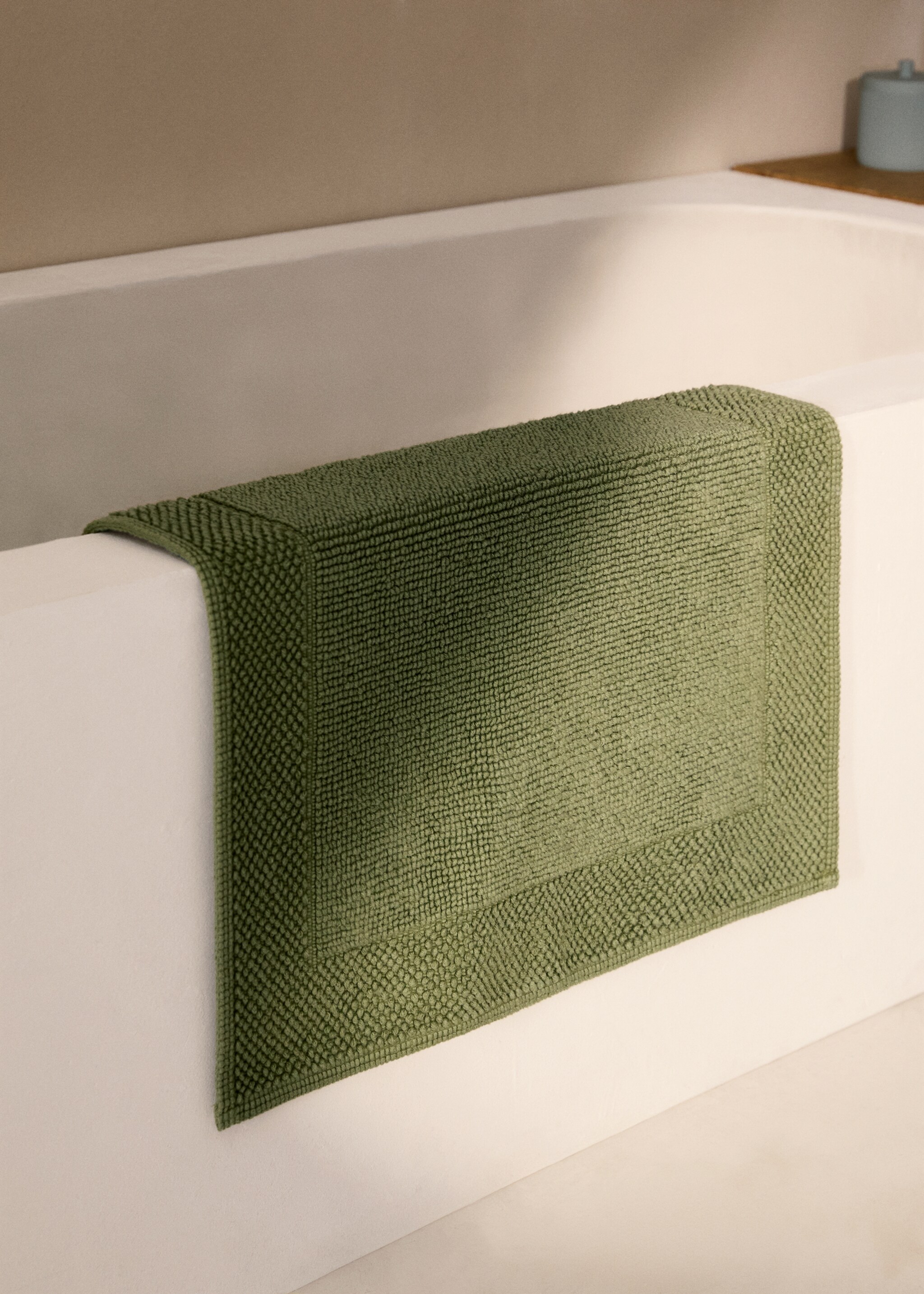 Bath mat with frame design - General plane