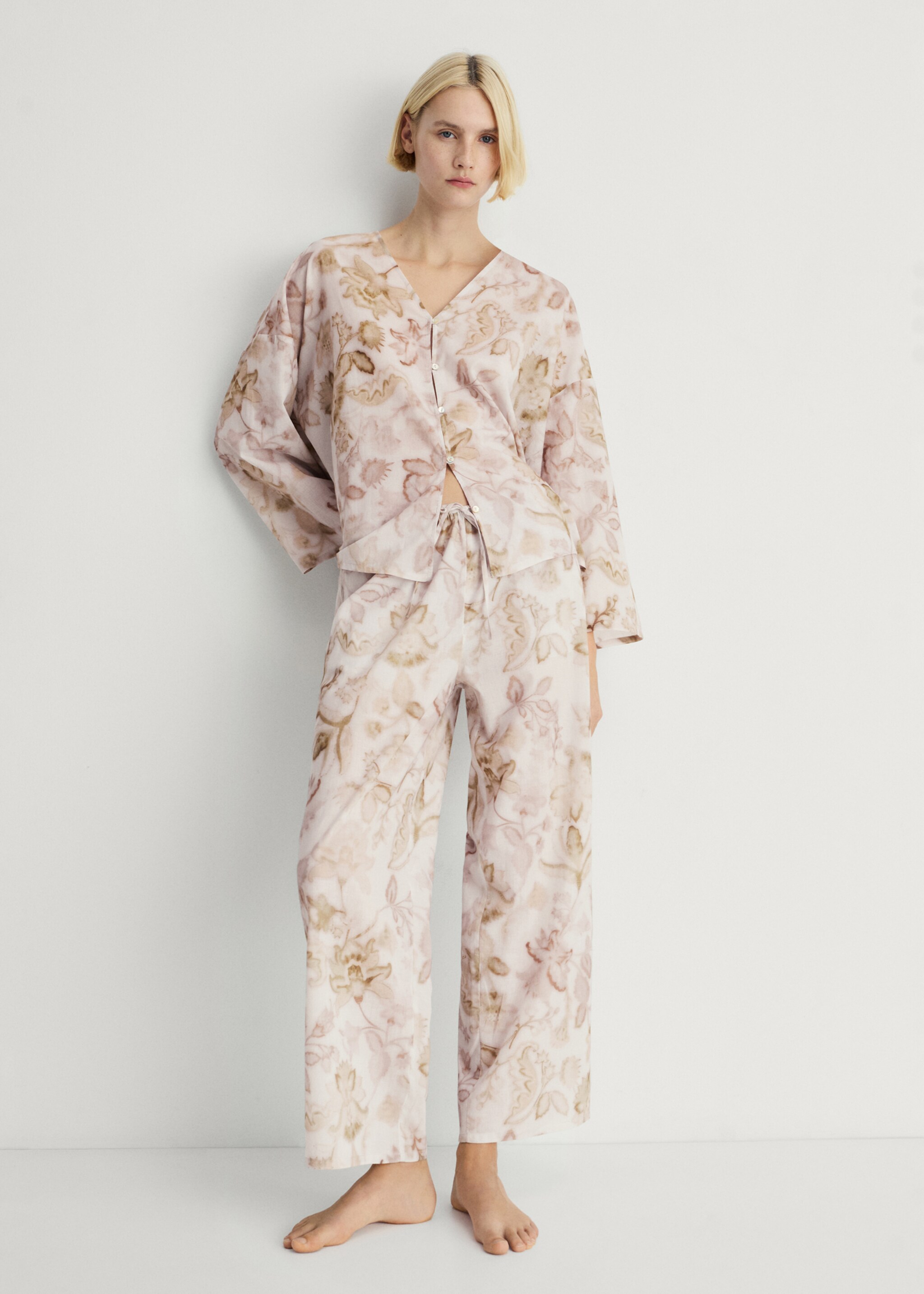 Pyjama trousers with floral detail - General plane
