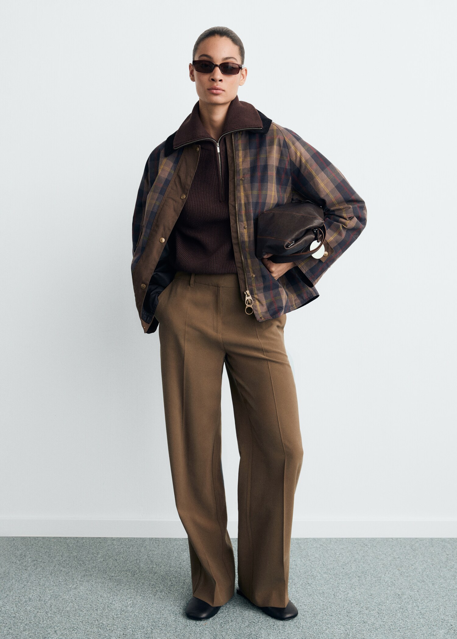 Checked parka with contrasting collar - General plane