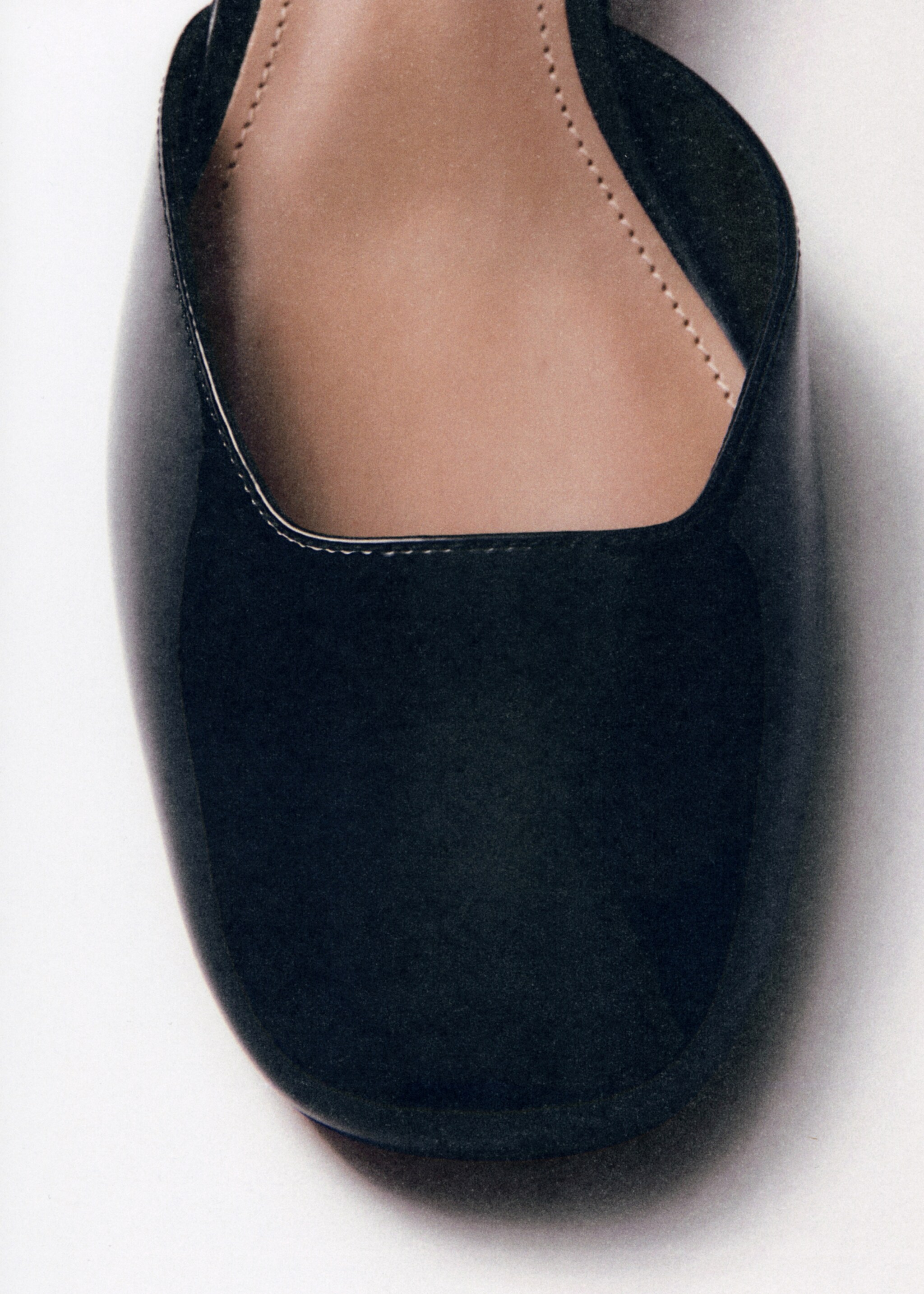 Zapato tacón efecto charol - Plano general, Negro. Ref: 87044414-00.