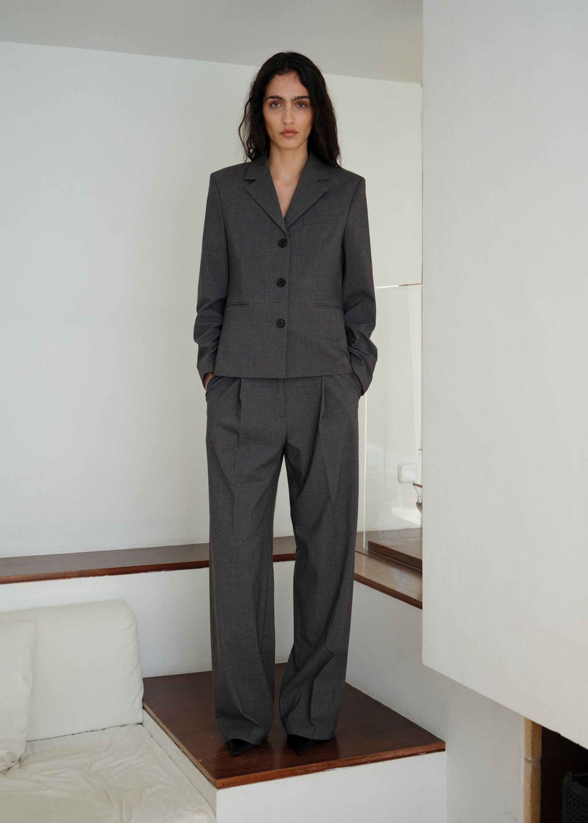 Straight-fit suit trousers - General plane