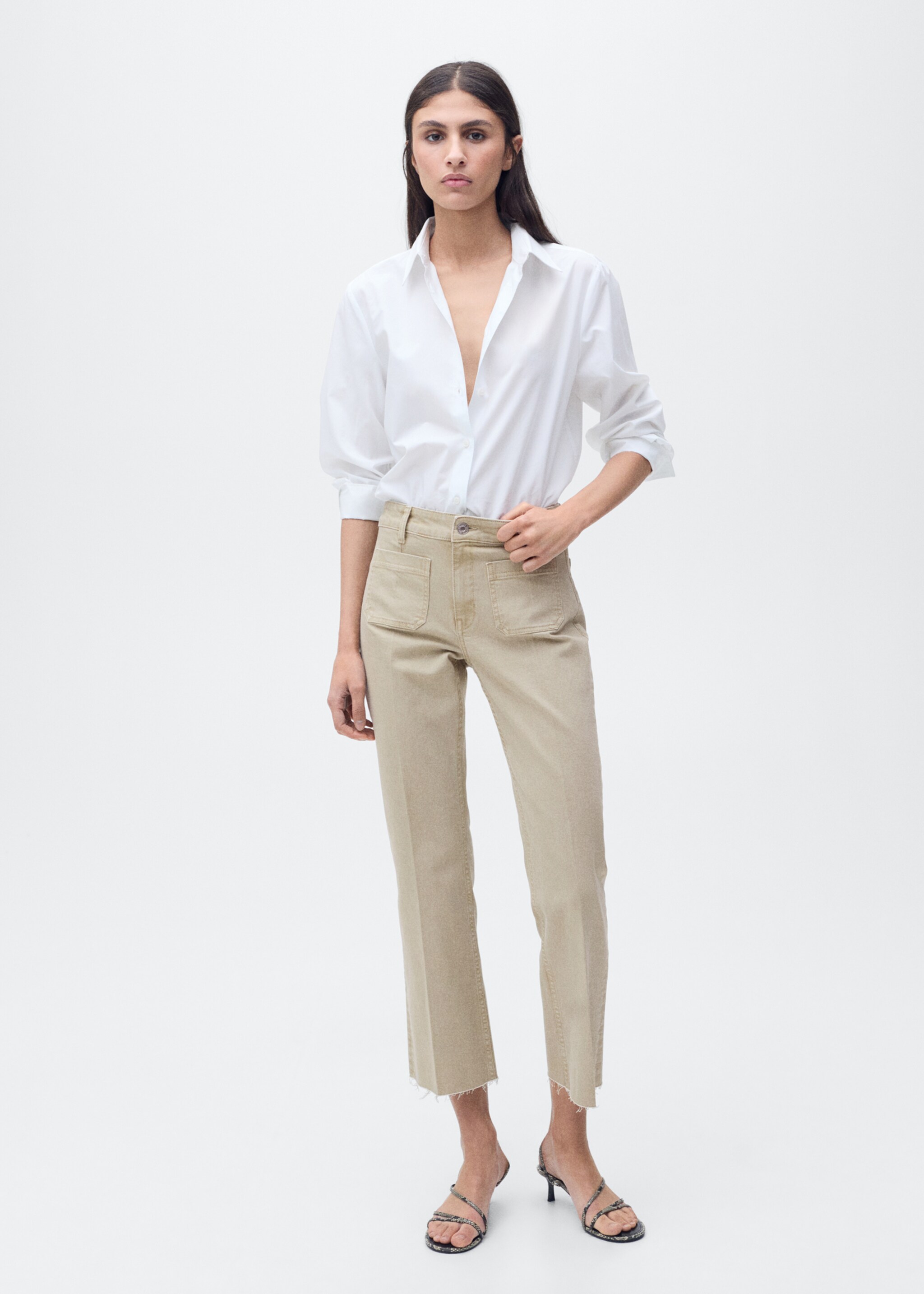 Jeans flare crop bolsillos - Plano general