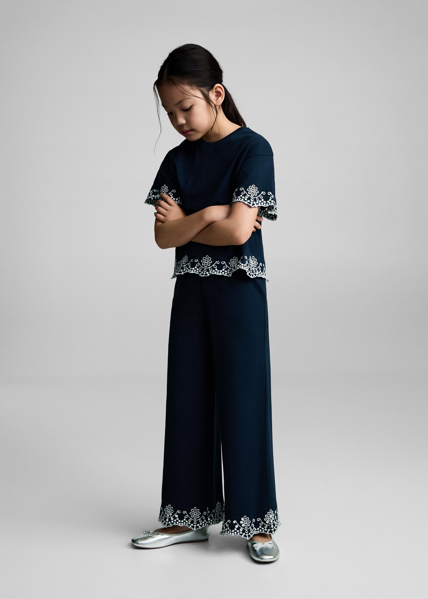 Embroidered detail T-shirt - General plane