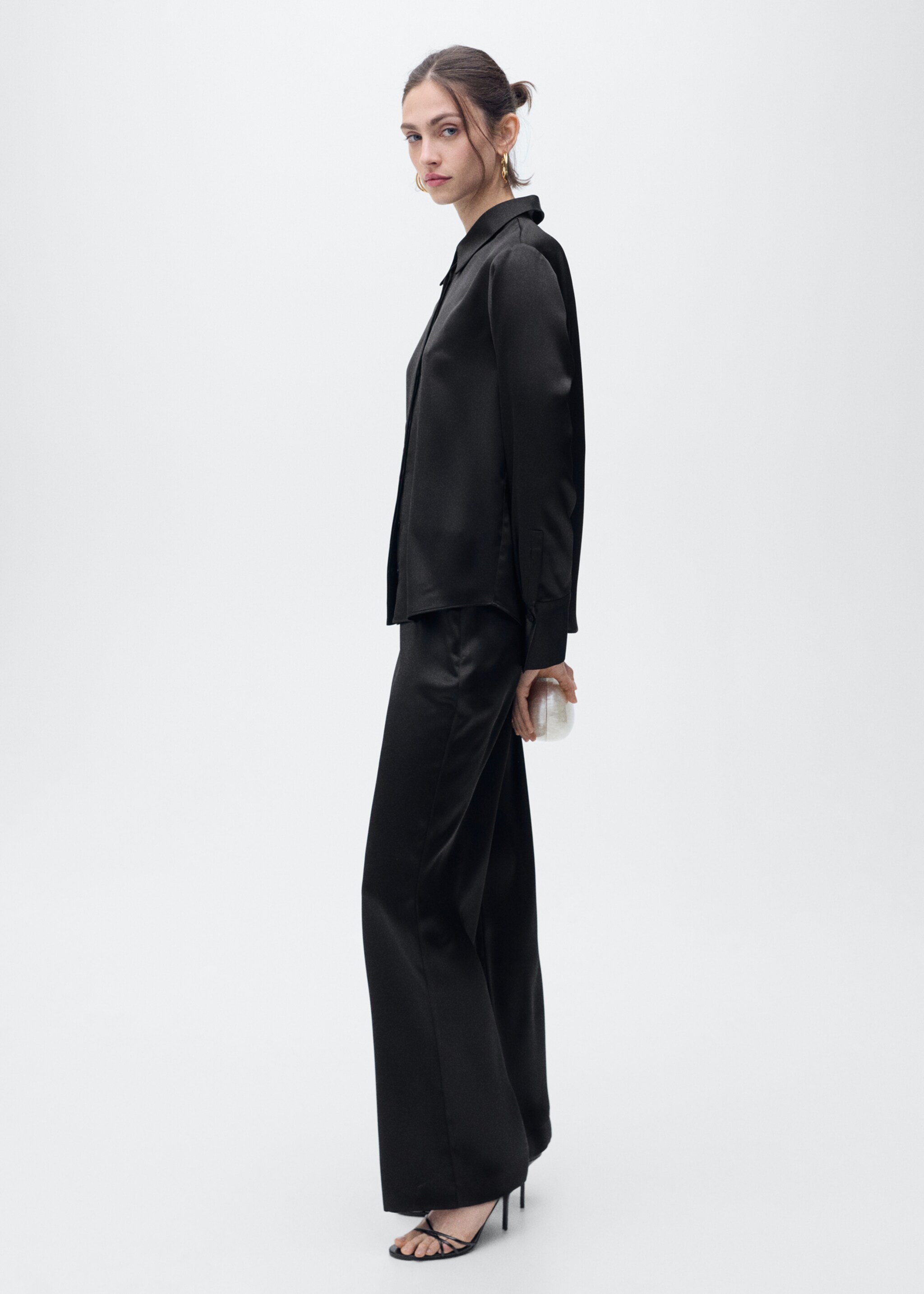 Satin shirt with hidden buttons - General plane