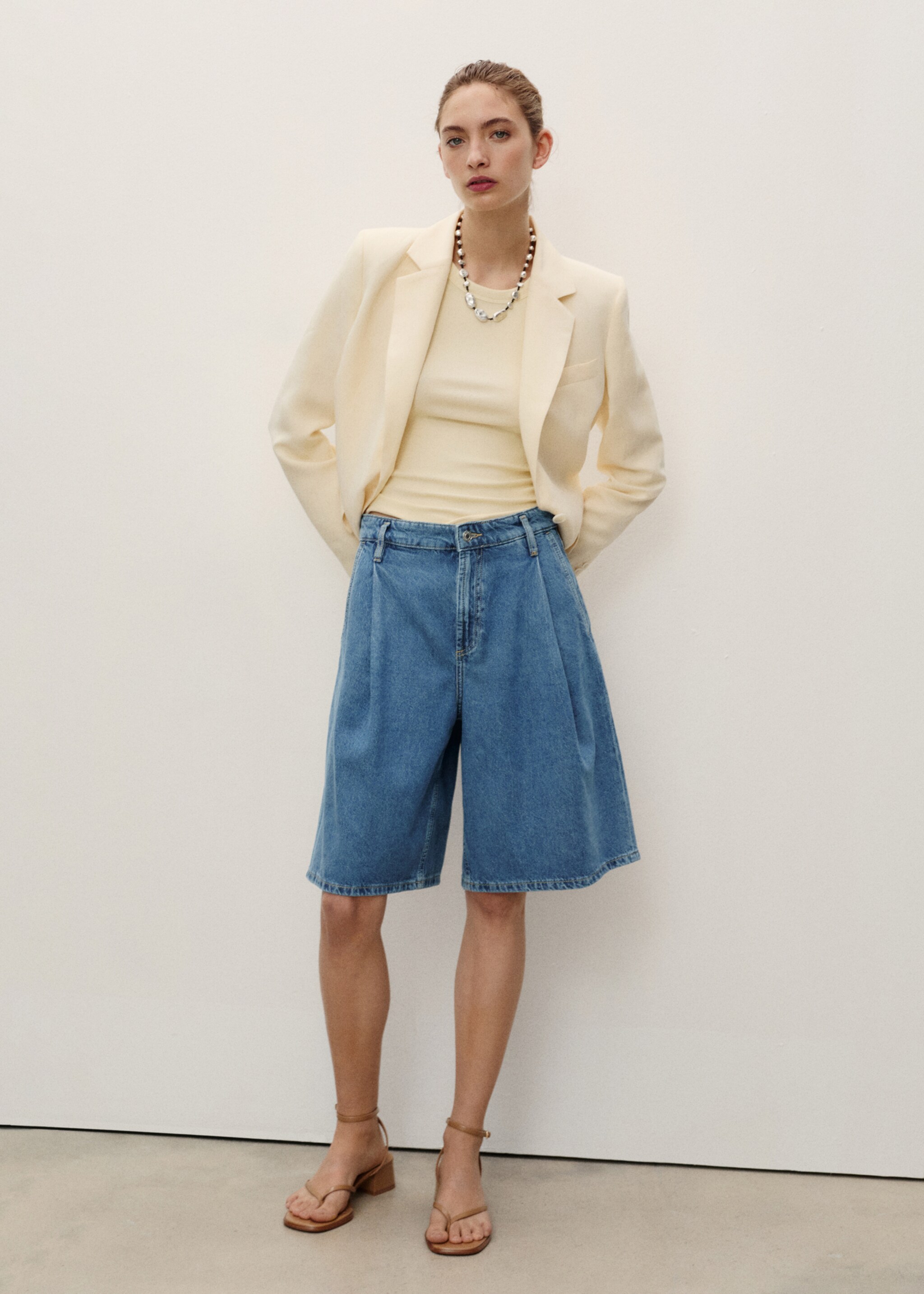 Wideleg denim jorts with pleats - General plane