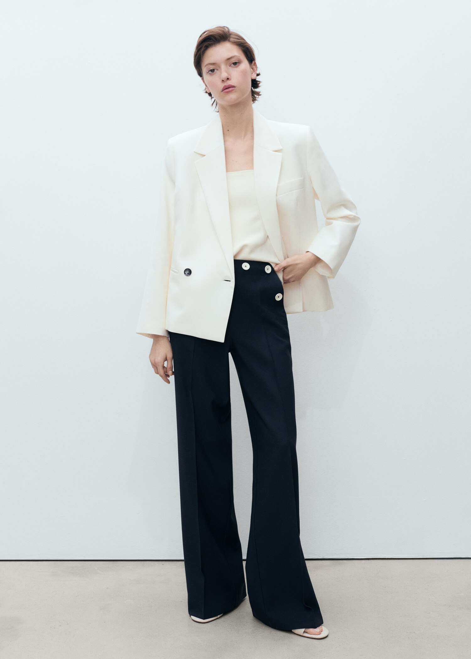 Straight-fit trousers with contrasting buttons - General plane