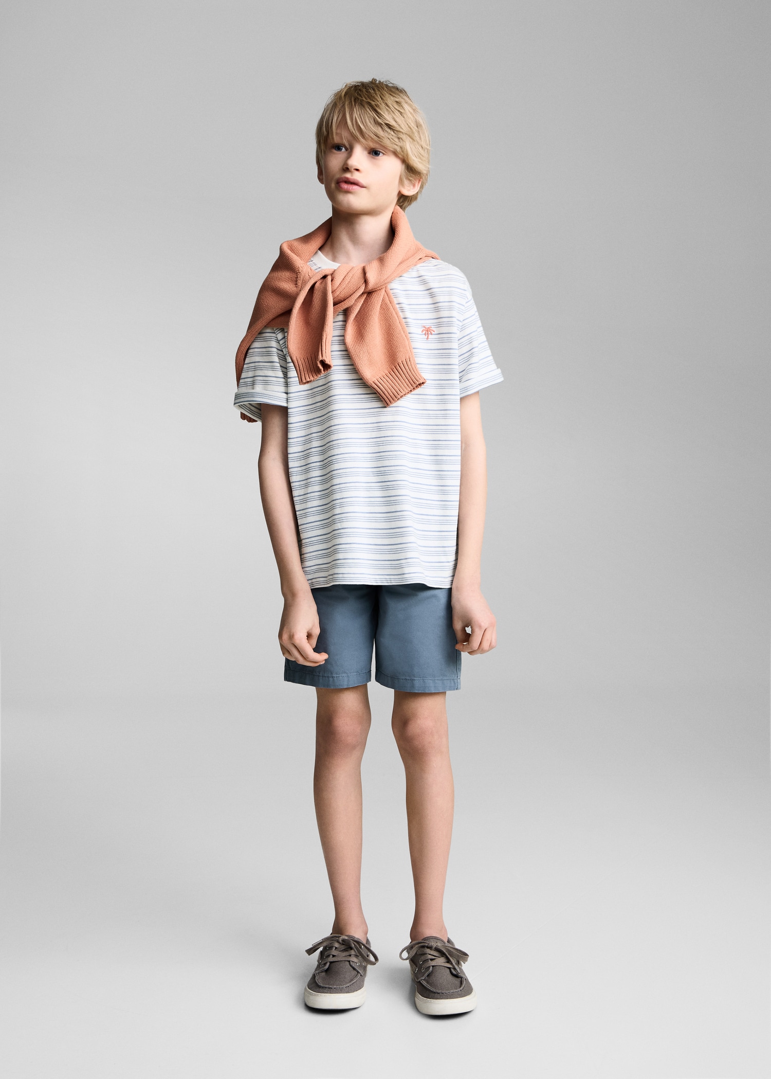 Gestreiftes T-Shirt in Wickel-Optik - Allgemeine Ansicht