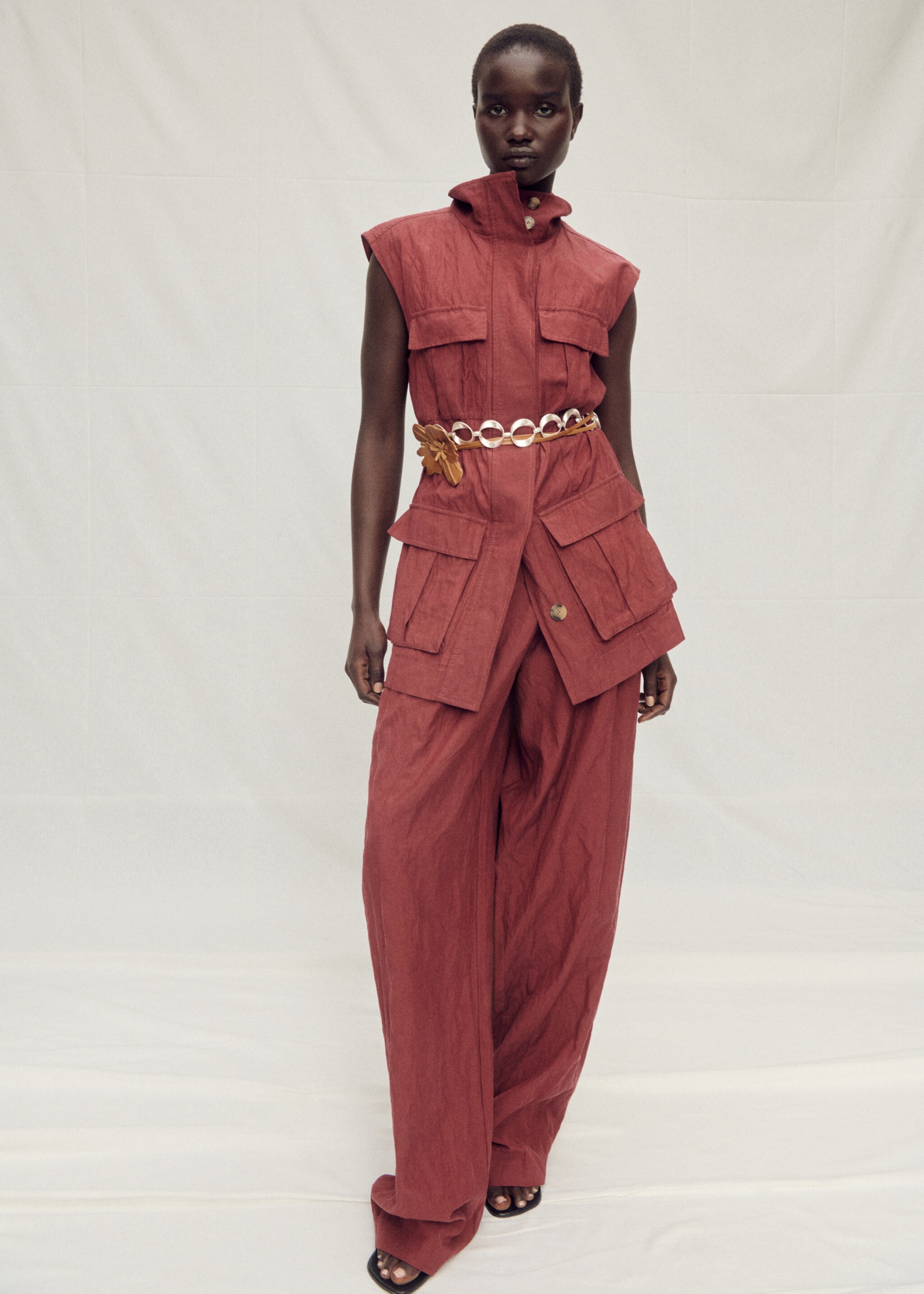 Creased-effect suit waistcoat with pockets - General plane