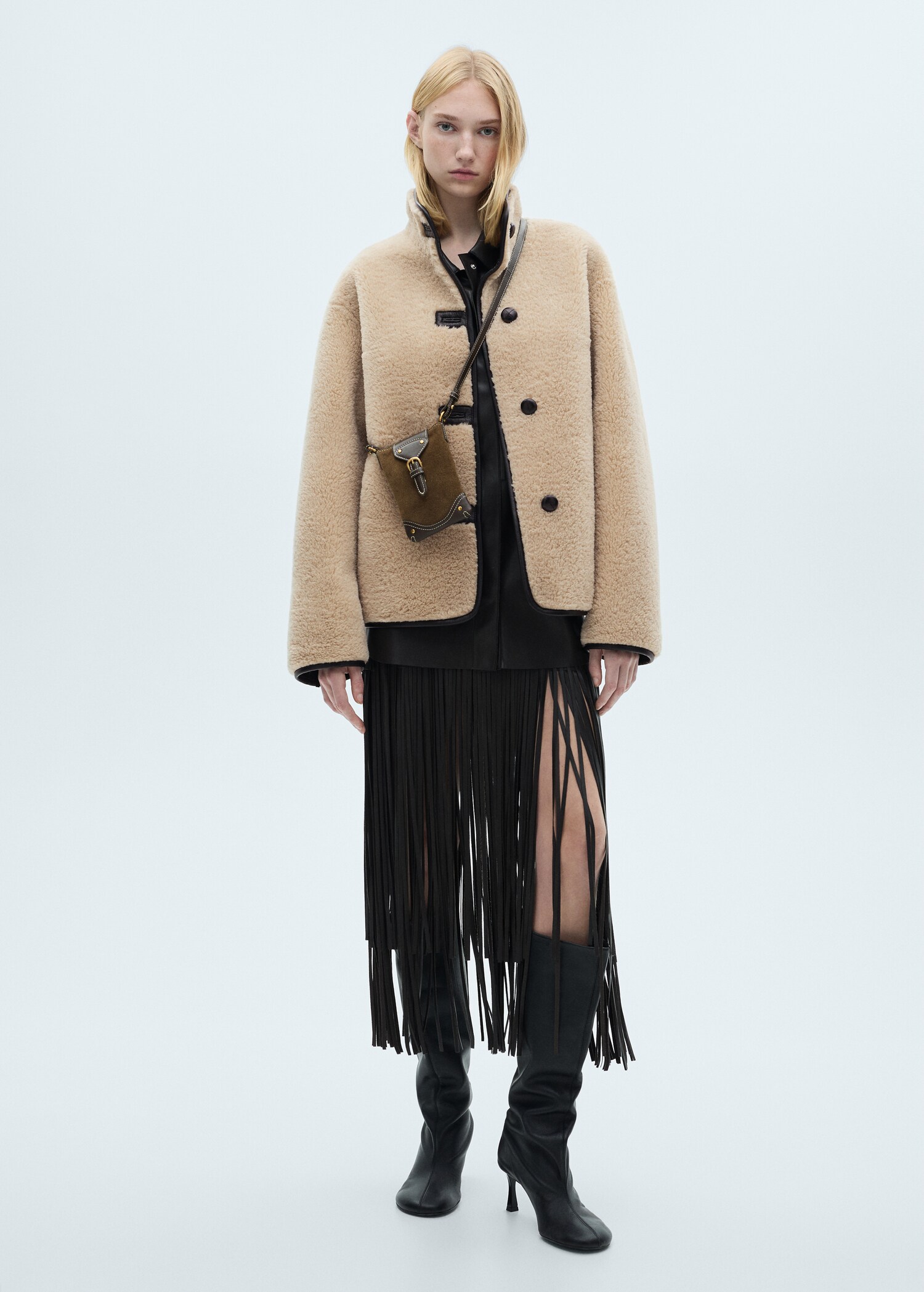 Short fur effect coat - General plane