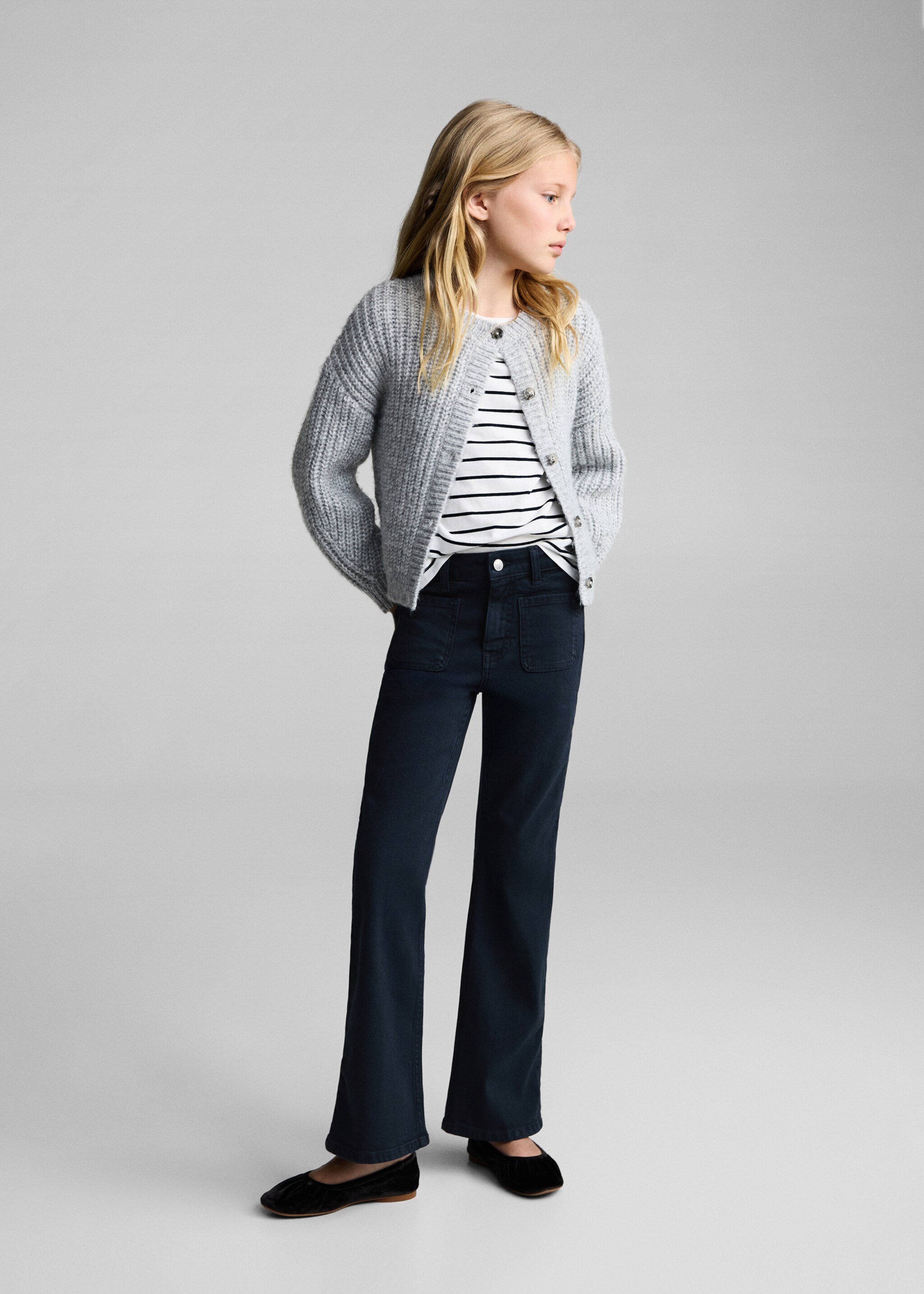 Flared jeans with pocket - General plane