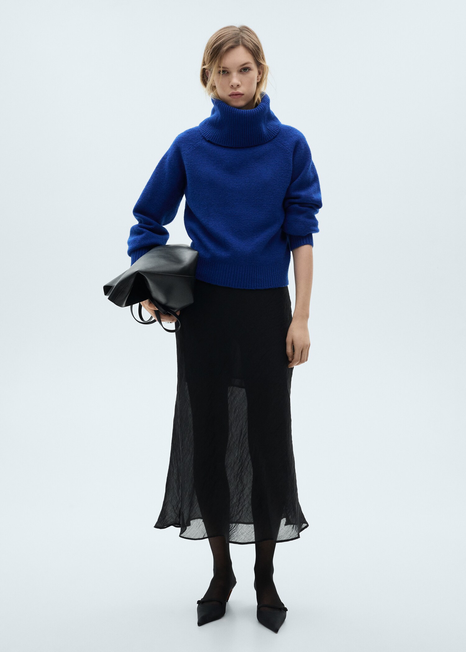 Turtleneck knitted sweater - General plane