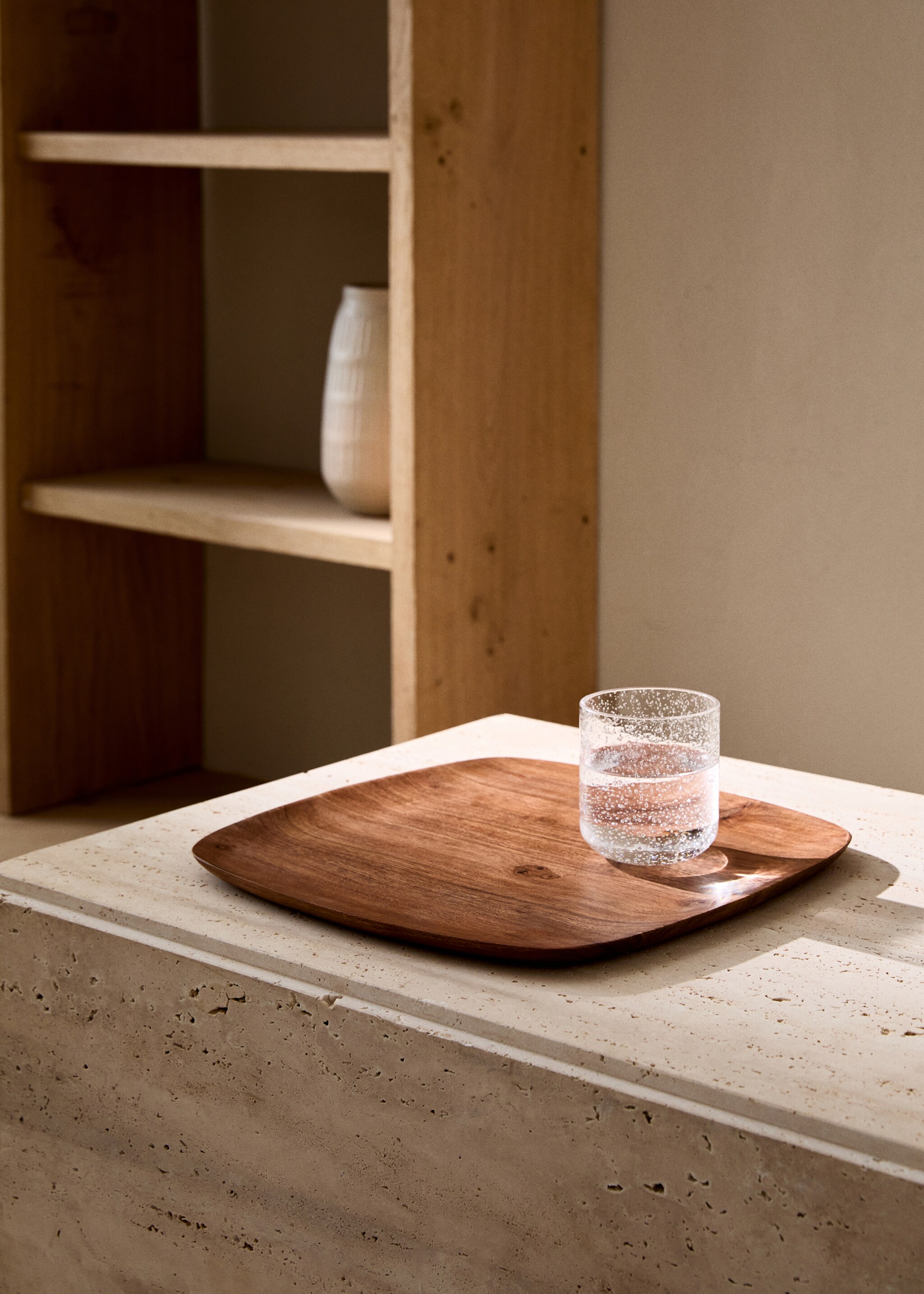 Medium square wooden decorative tray - General plane