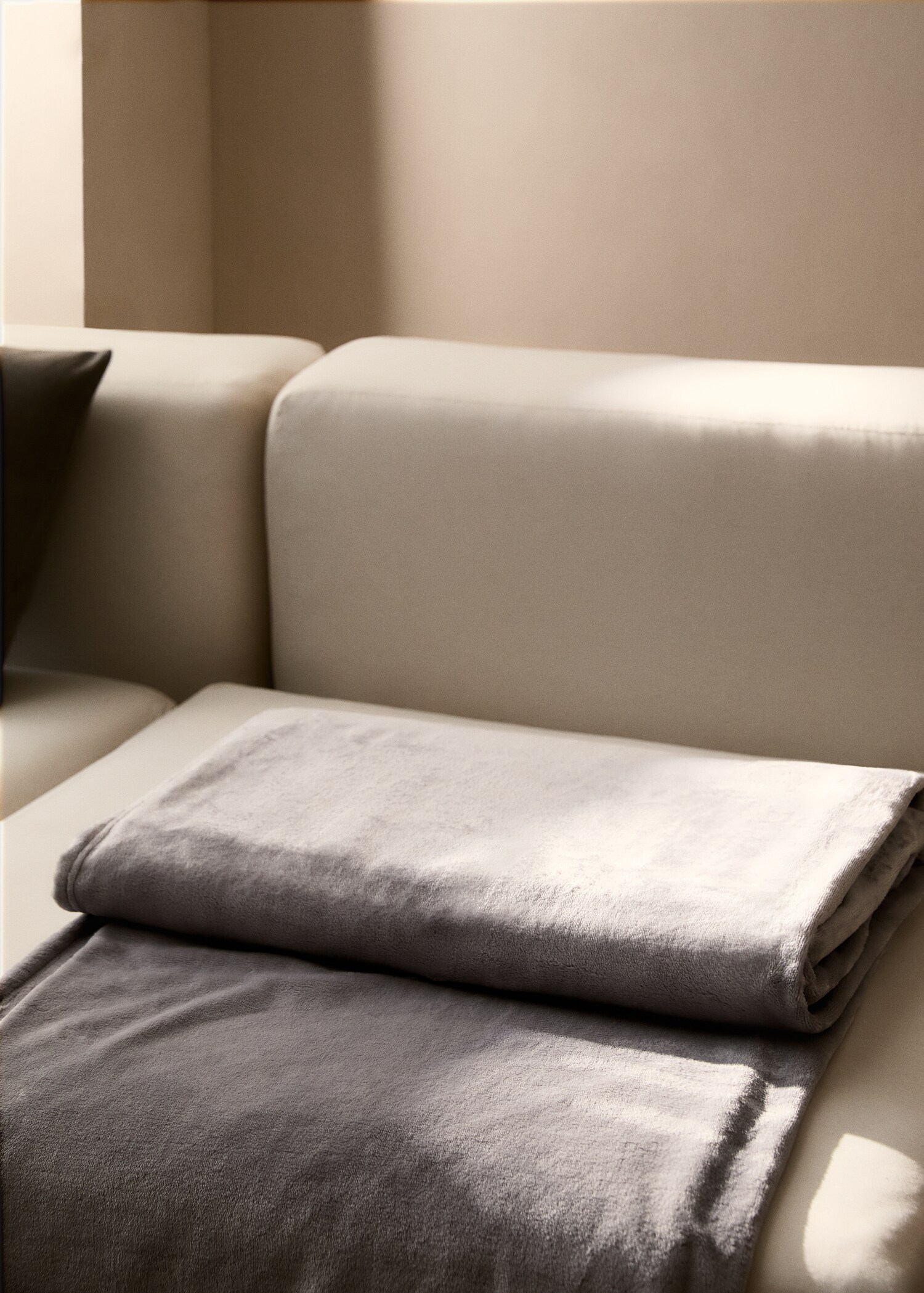 Large soft-touch fleece blanket - General plane