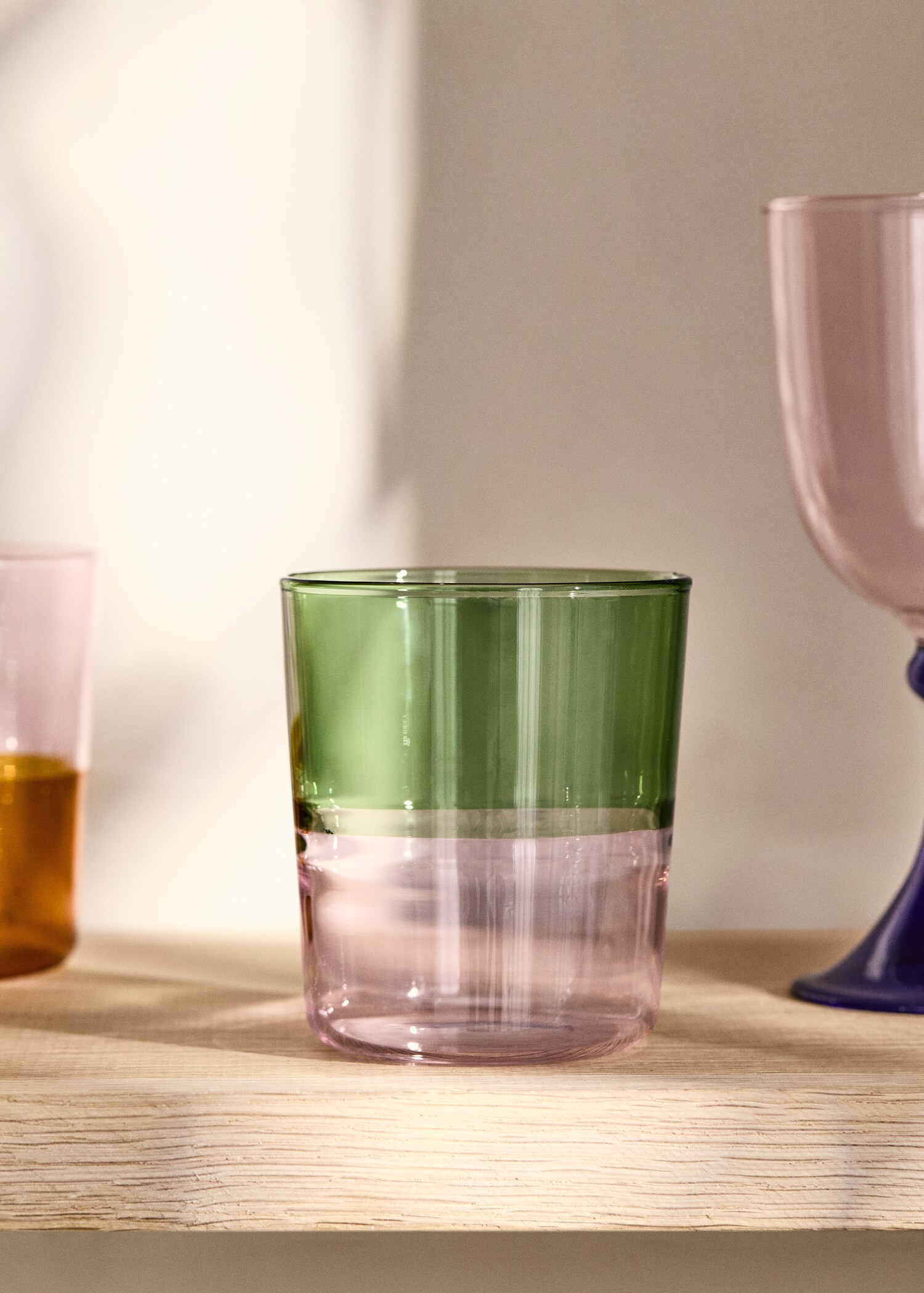 Borosilicate glass with two-tone design - General plane