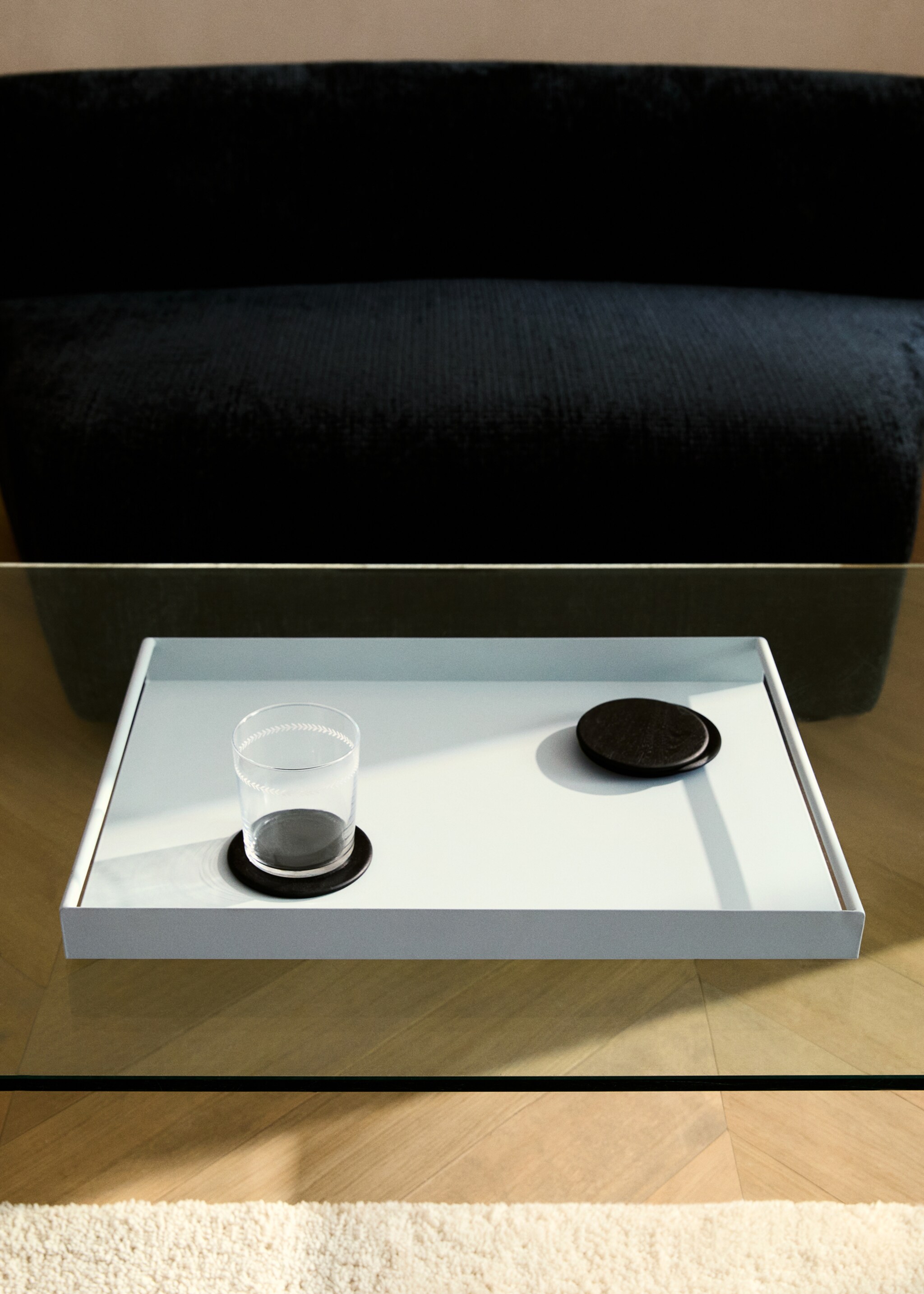 Rectangular metal tray with handles - General plane