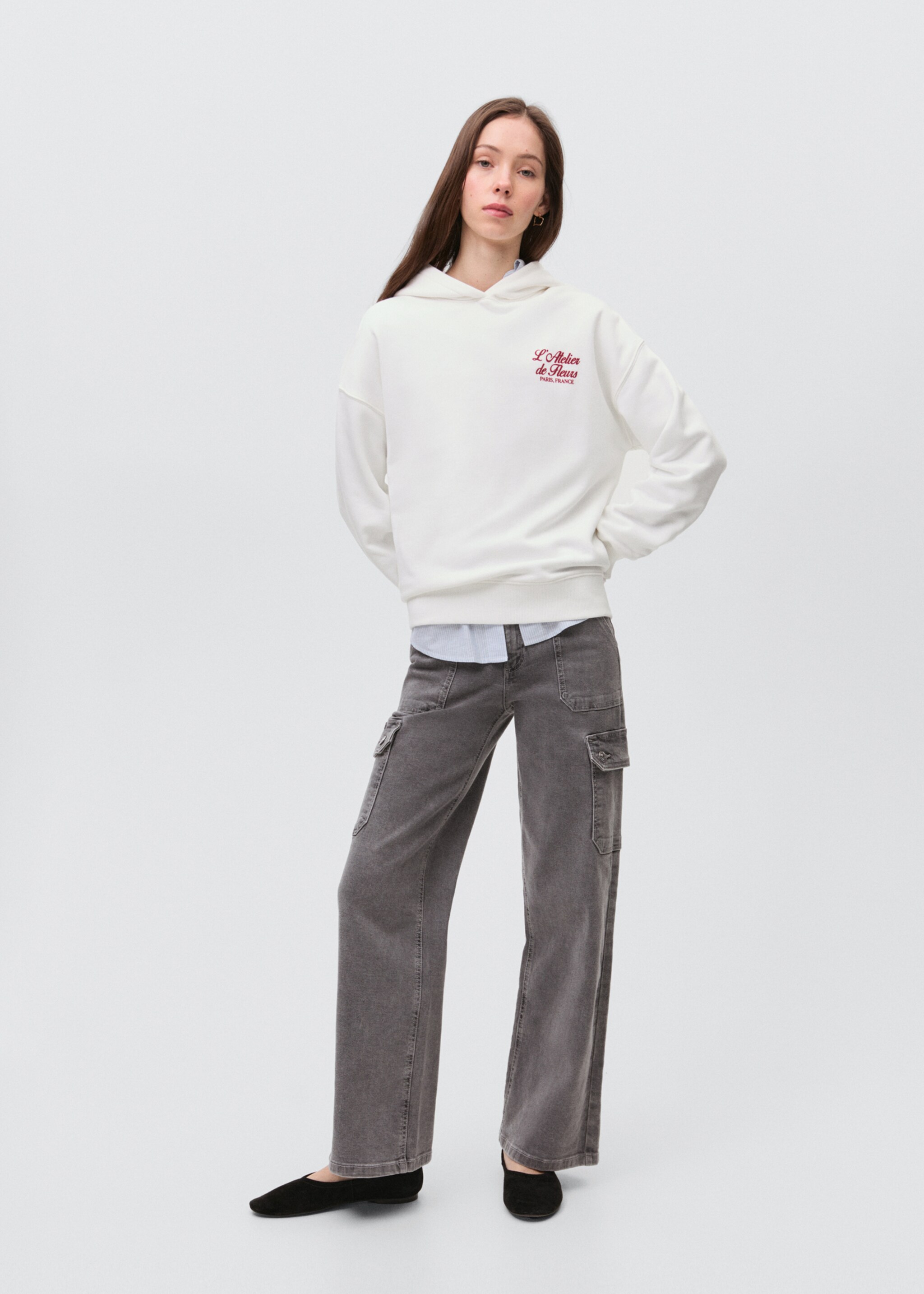 Sudadera capucha mensaje - Plano general