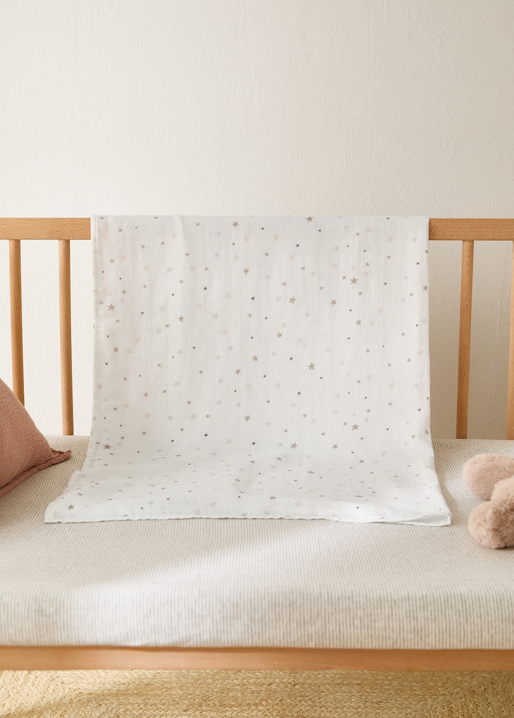 Cotton swaddle with star print