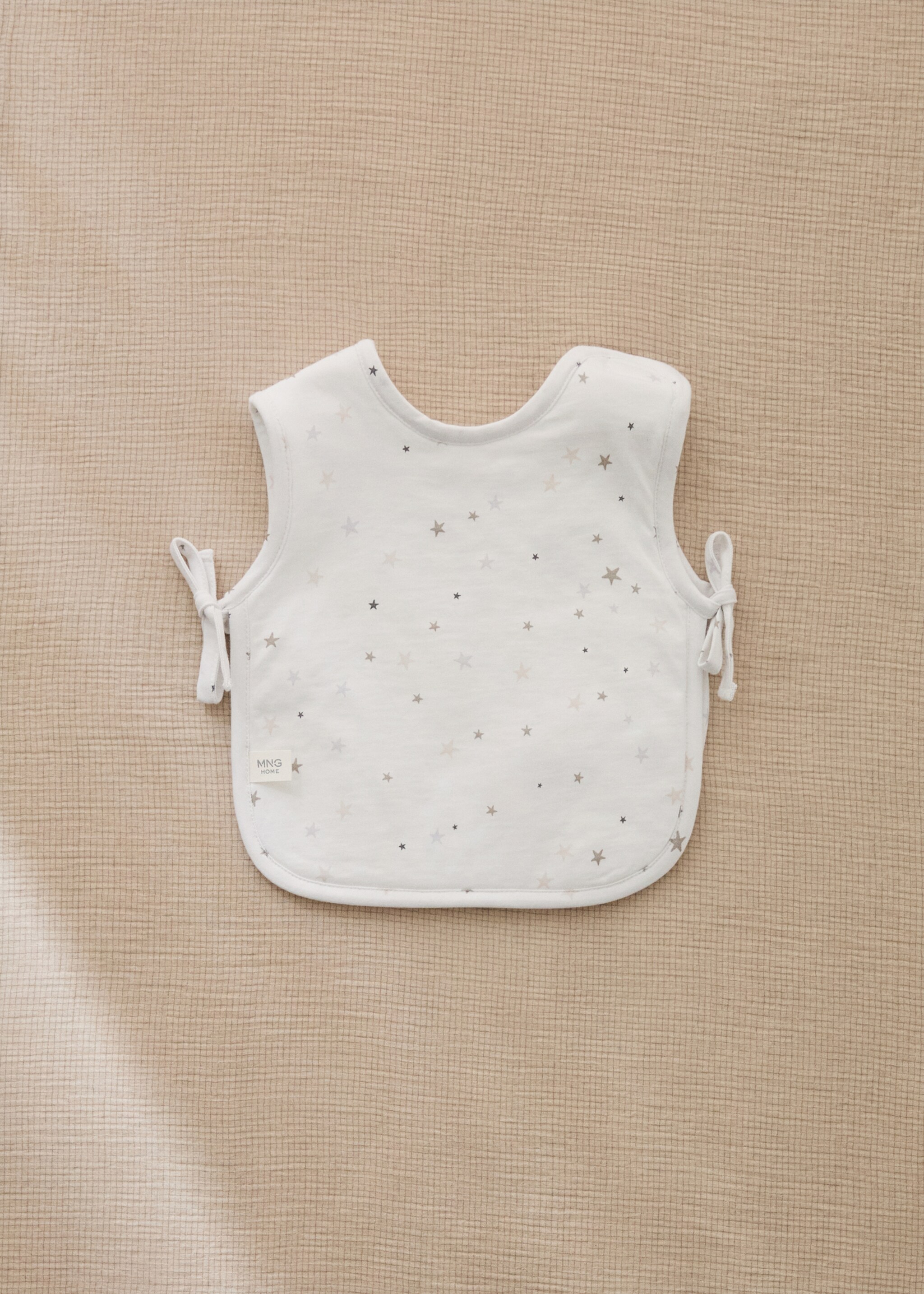 Star printed bib - Overzichtstekening