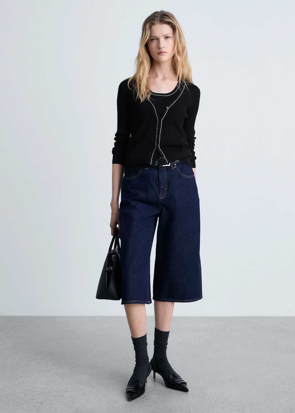 V-neck knitted cardigan