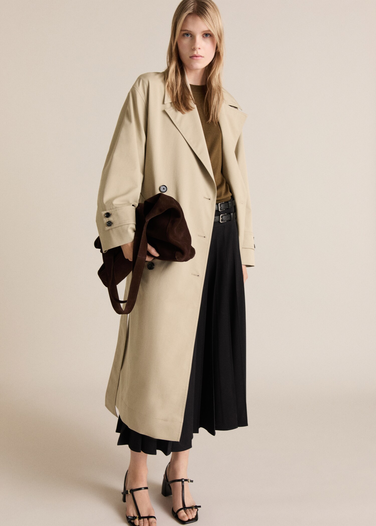 Trench largo oversize doble botonadura - Plano general