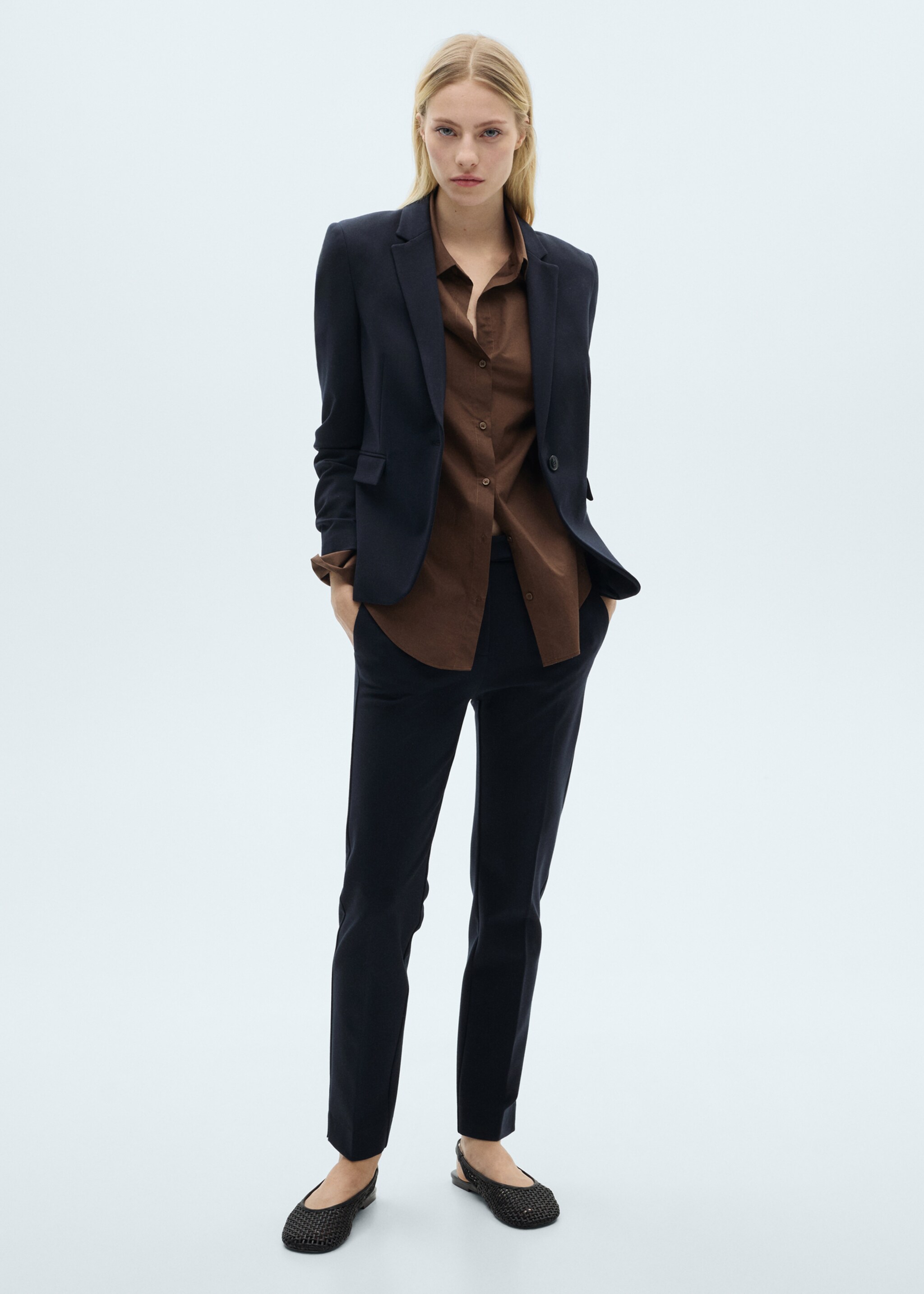 Straight mid-rise trousers - General plane