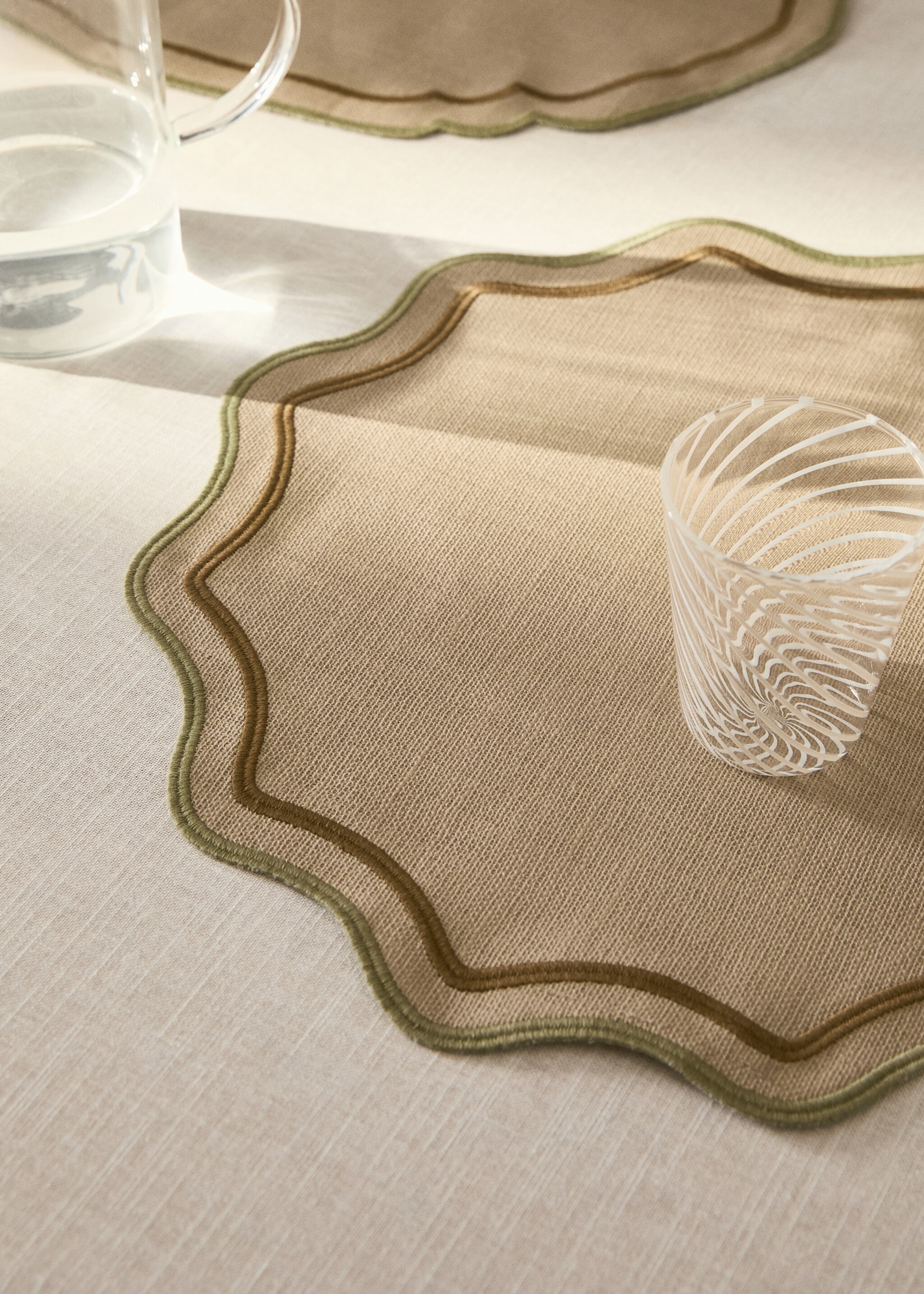 Resin cotton tablecloth waves - General plane