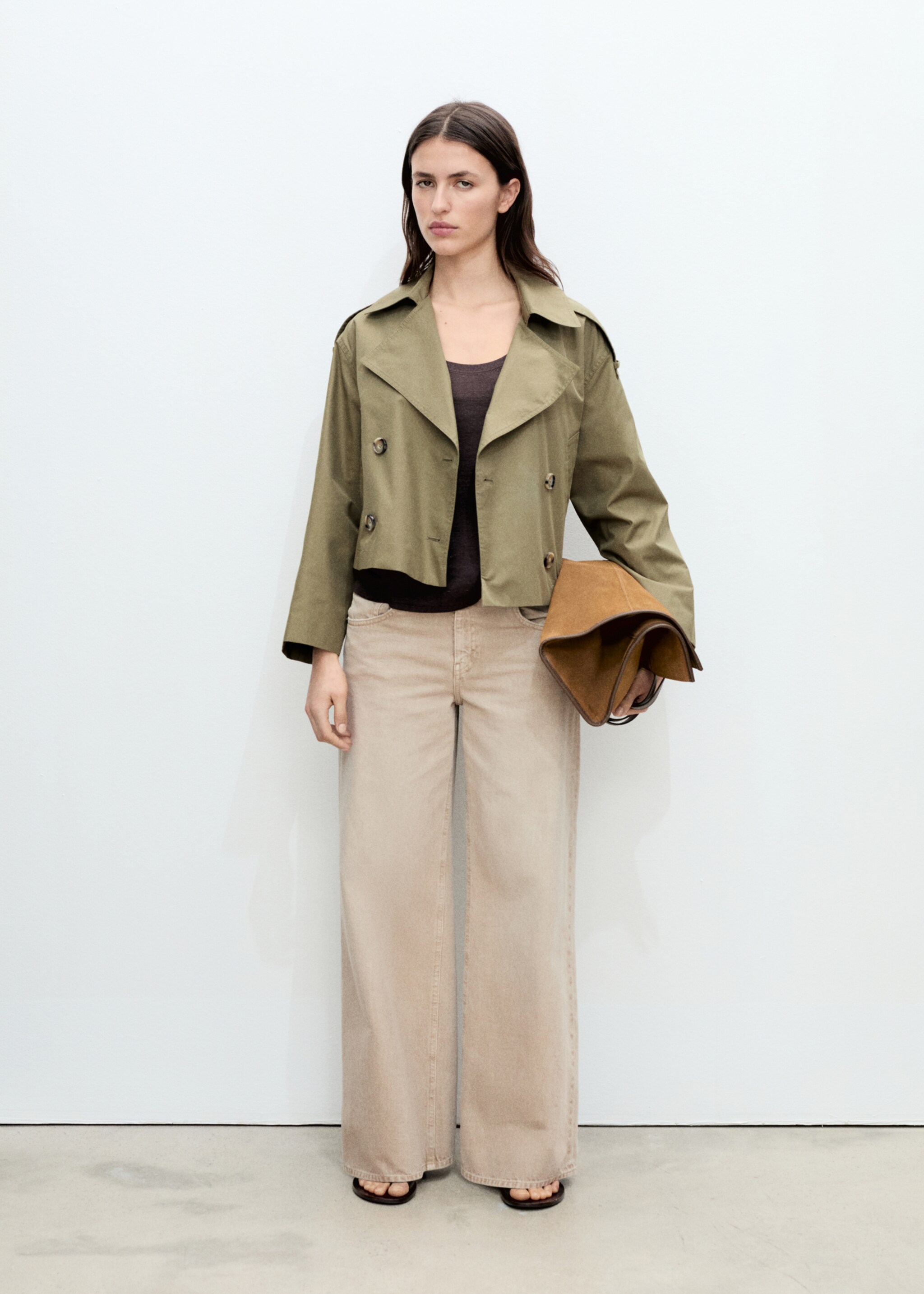 Double-breasted cropped trench coat - General plane
