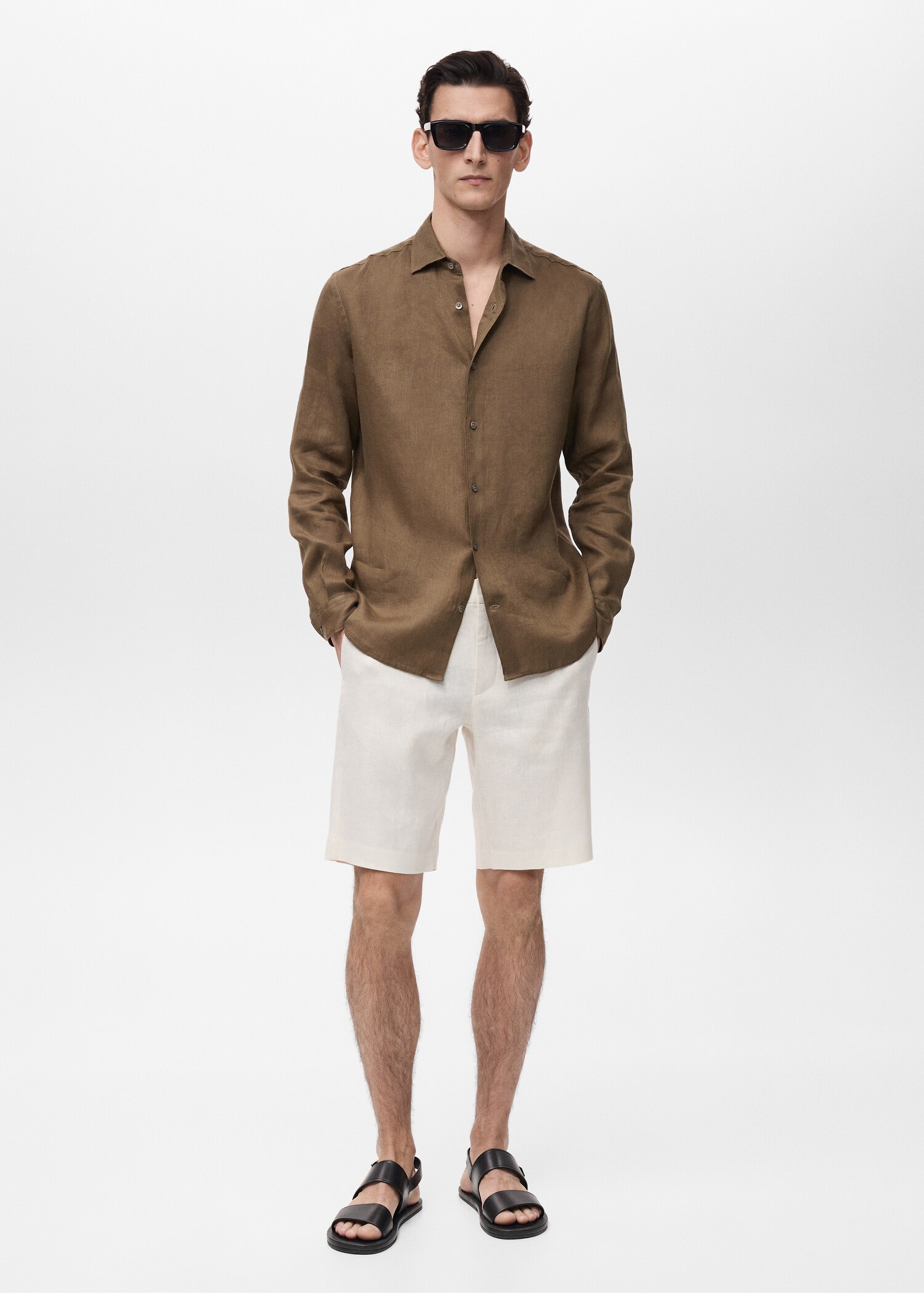 Calções slim fit de 100% linho - Plano geral