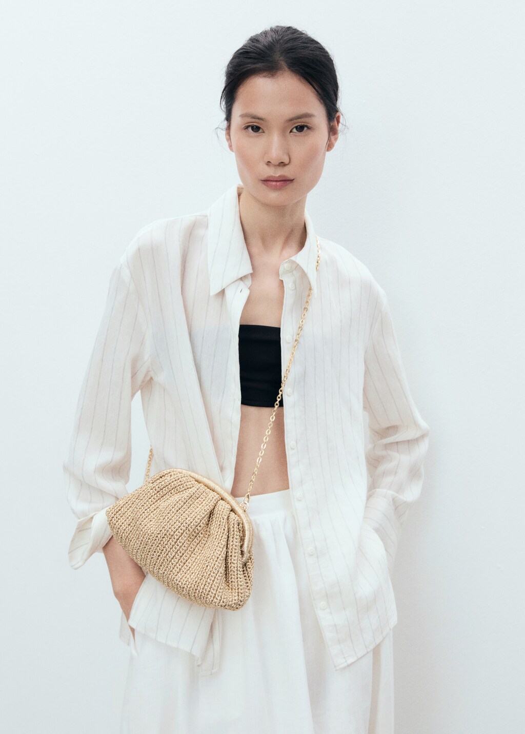 Bolso clutch acabado brillo