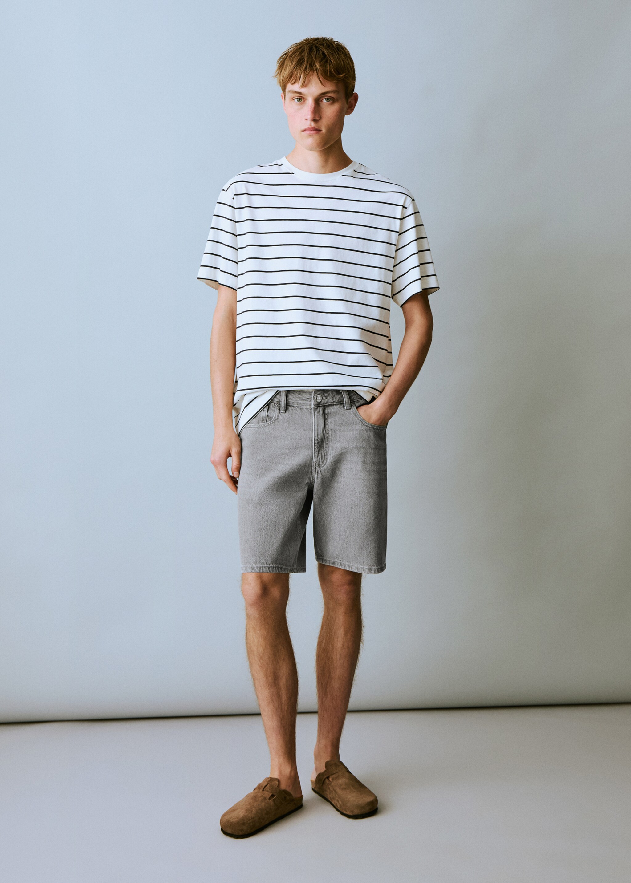 Cotton denim bermuda shorts - General plane