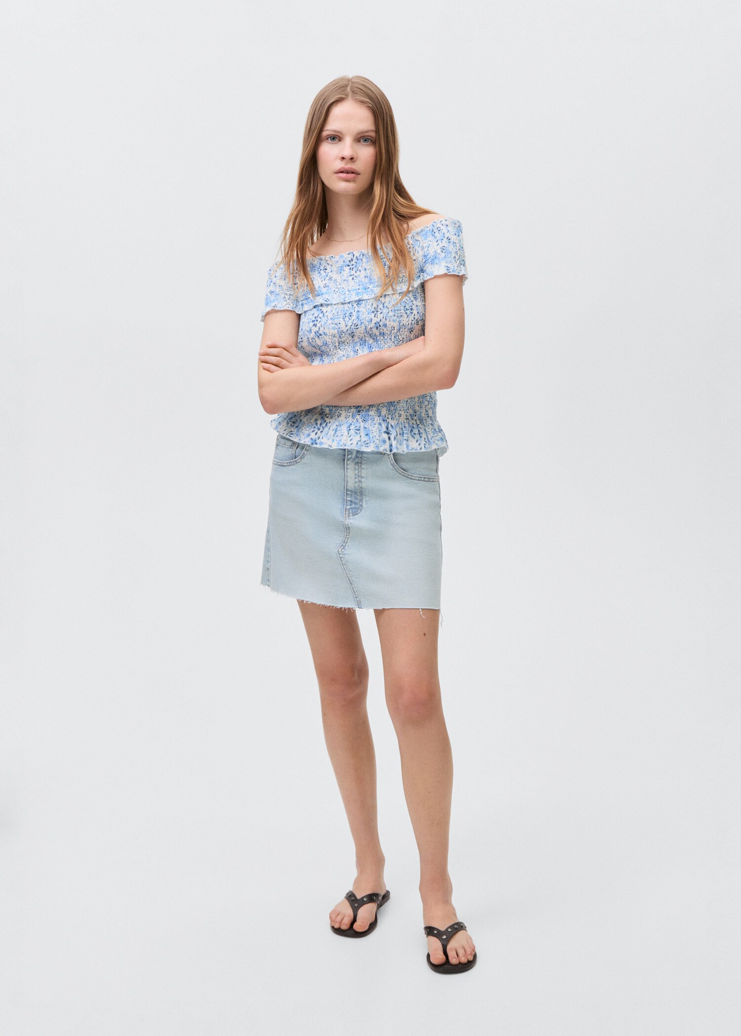 Off-shoulder top - General plane