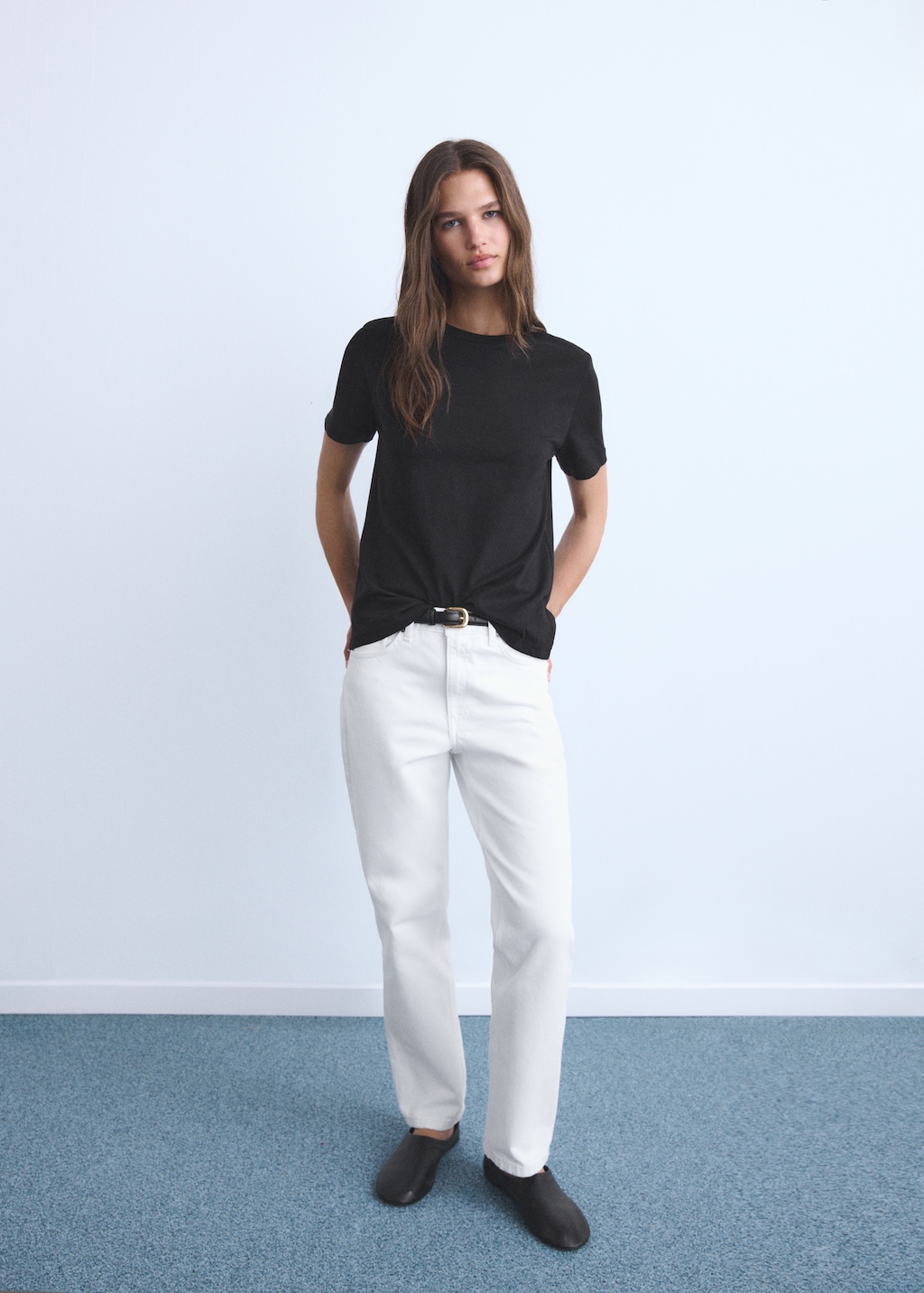 Mid-rise straight jeans - image 2
