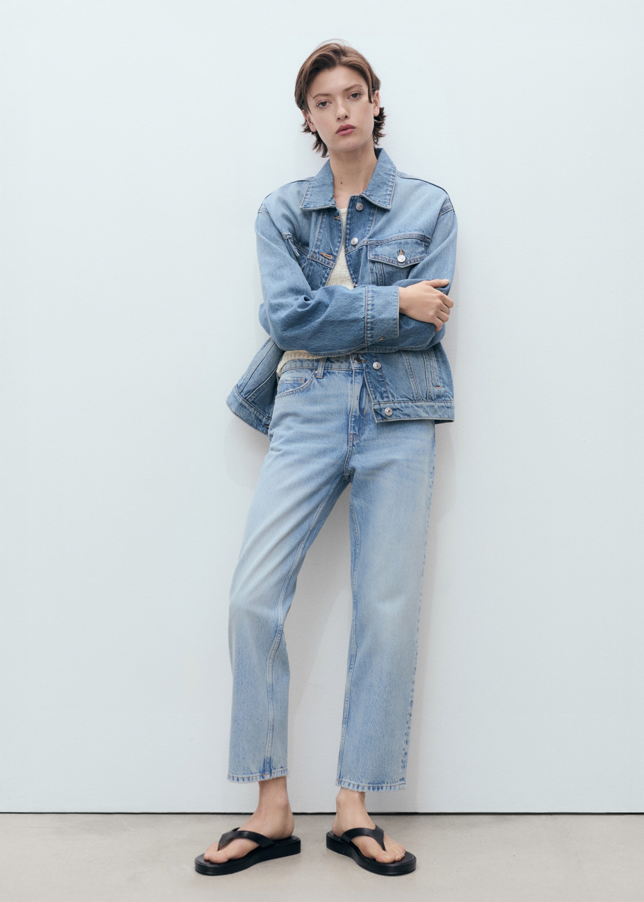 Mid-rise straight jeans - General plane