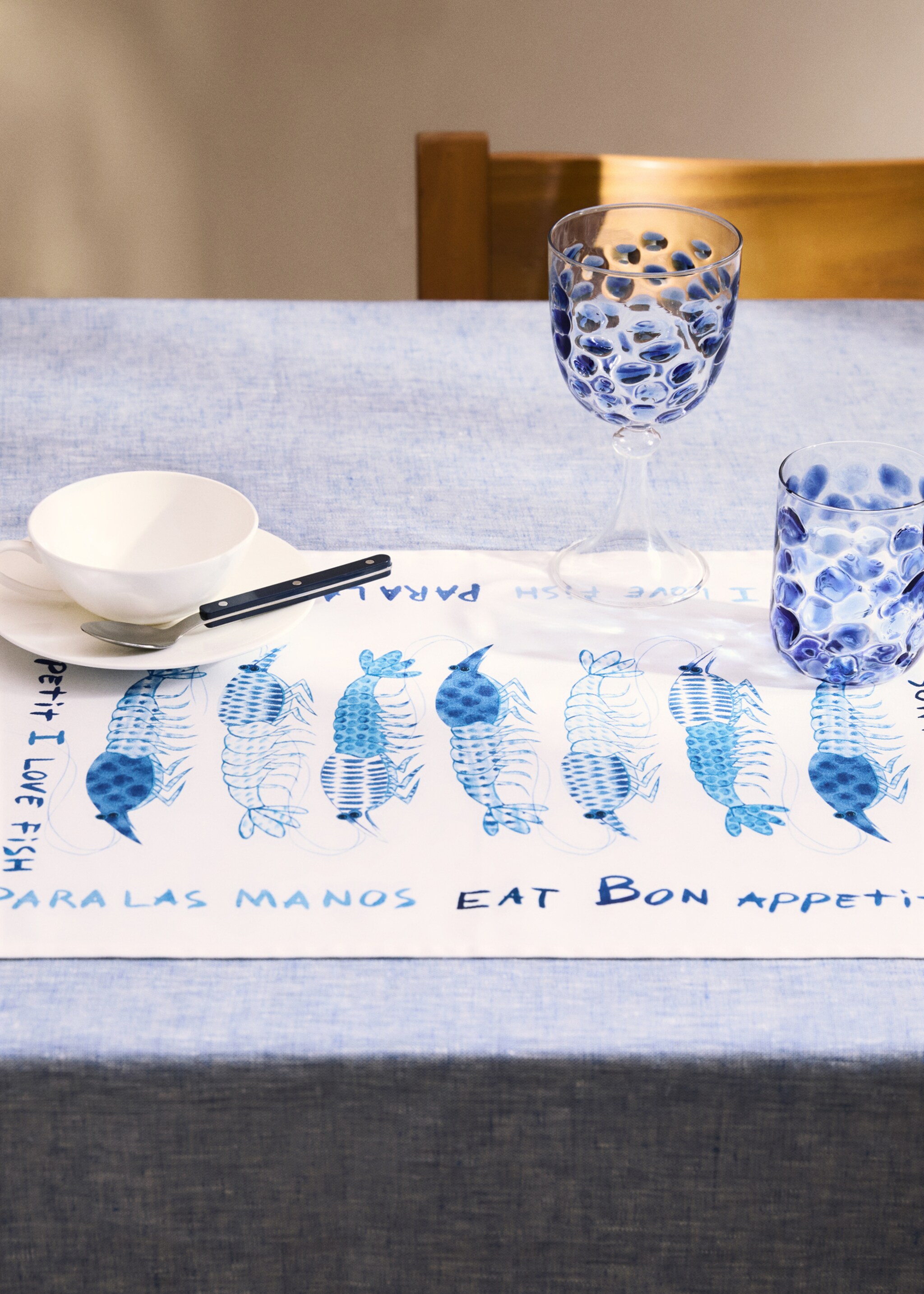 Cotton placemat with shrimp design - General plane