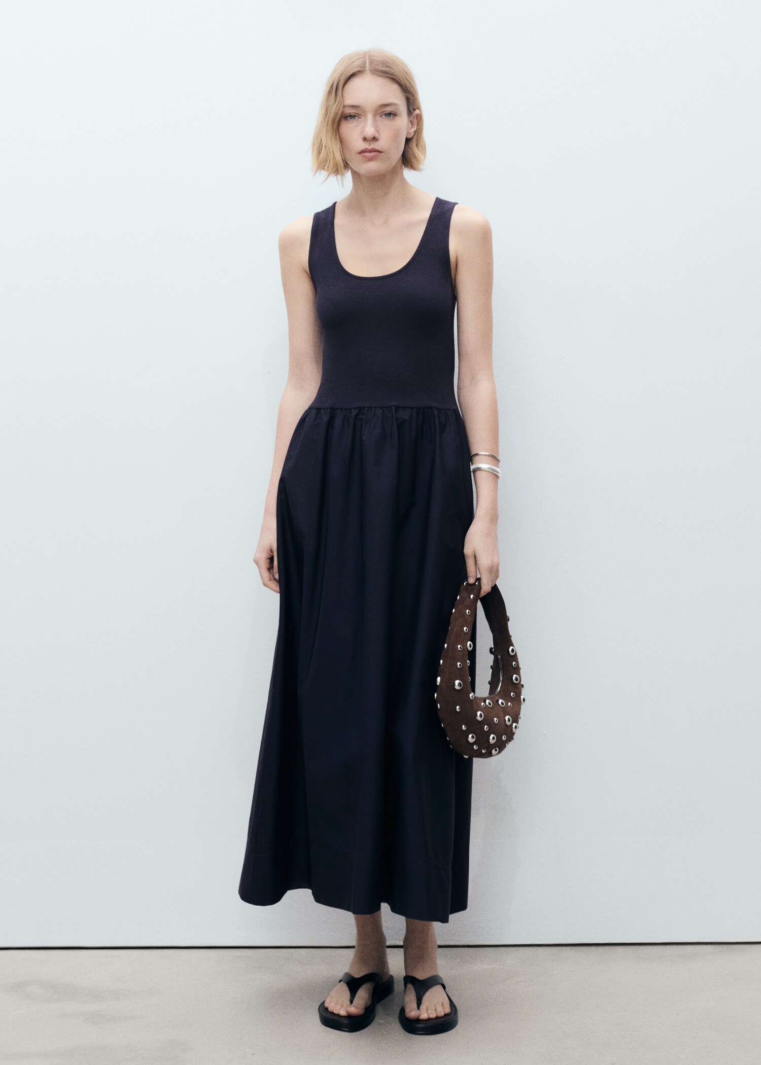 Evasé-Kleid aus kombiniertem Stoff - Allgemeine Ansicht