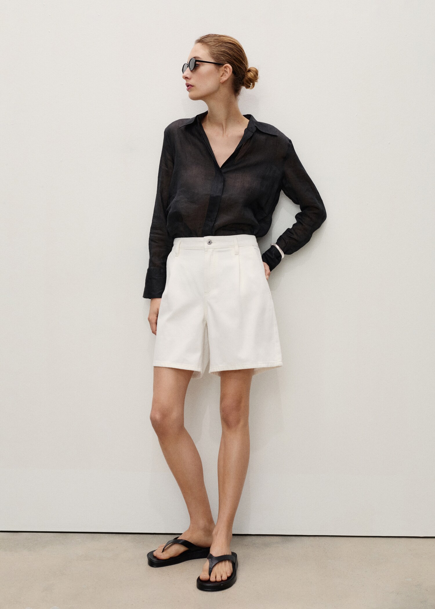 Mid-rise denim bermuda shorts with pleats - General plane