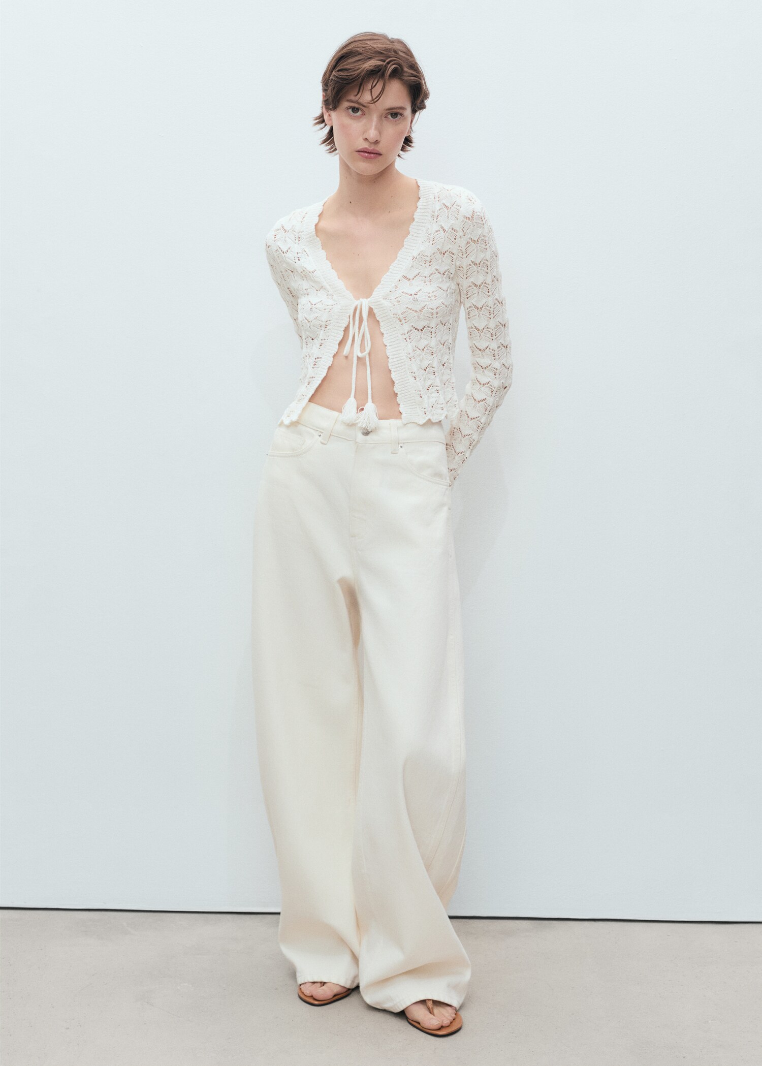 Crochet cardigan with bow closure - General plane
