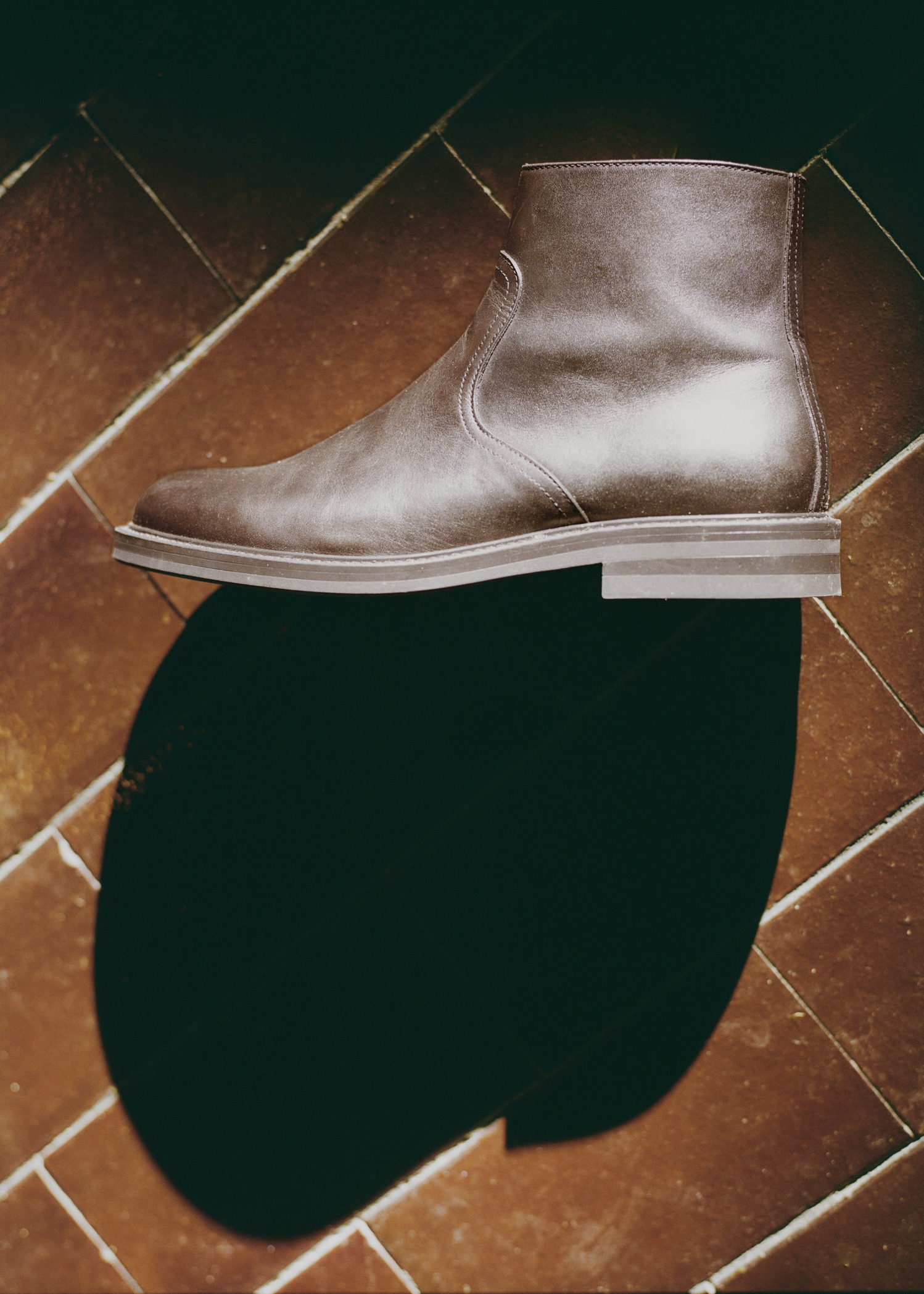 Zipped leather ankle boots - Men | MNG Australia