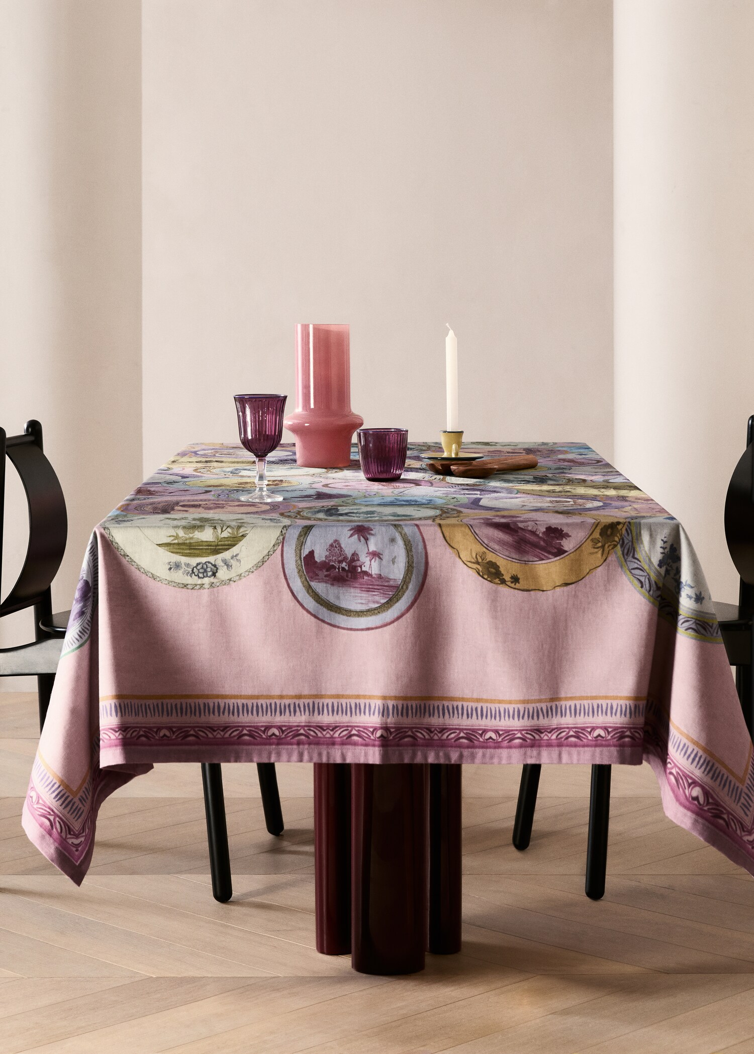 Tischdecke aus Baumwolle mit Tellerprint für 6 bis 8 Tischgäste - Allgemeine Ansicht