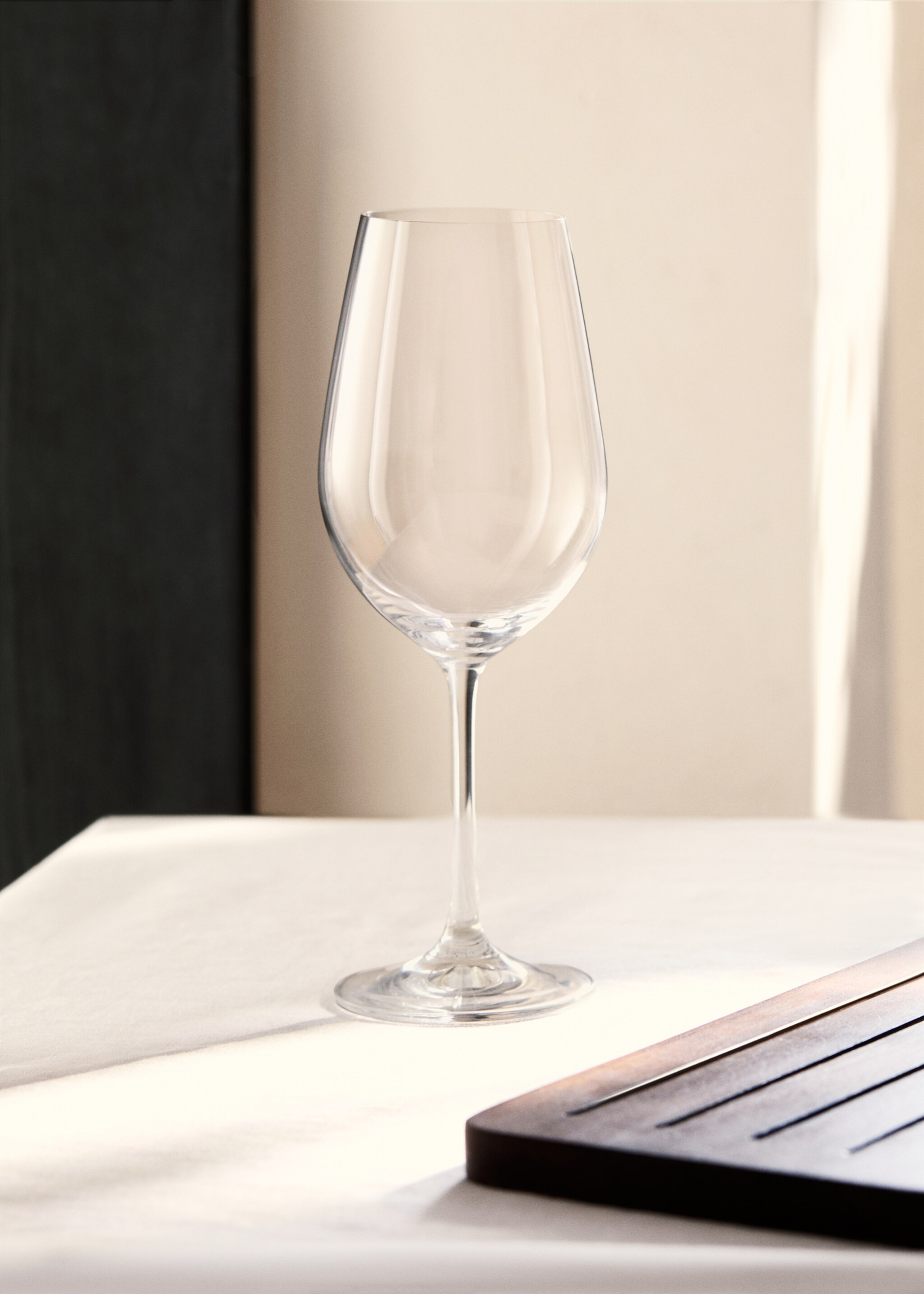 Crystalline wine glass - General plane