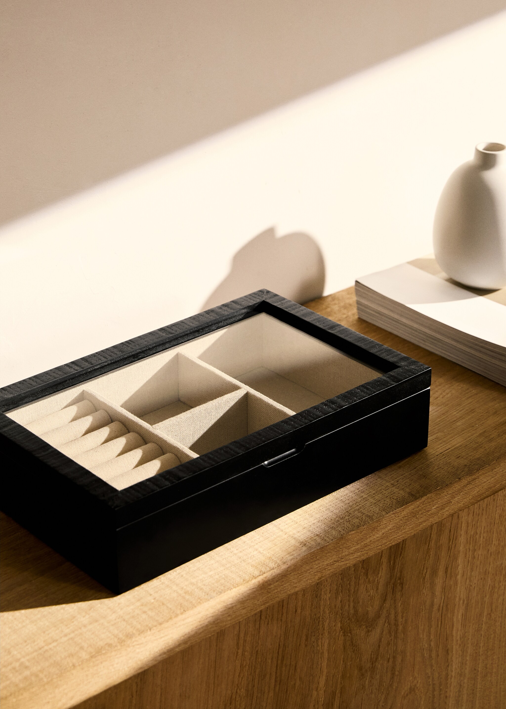 Wooden jewellery box - General plane