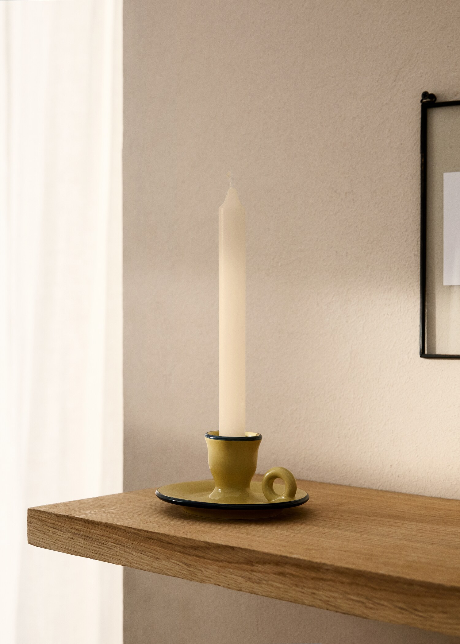 Earthenware candelabra with coloured trim - General plane