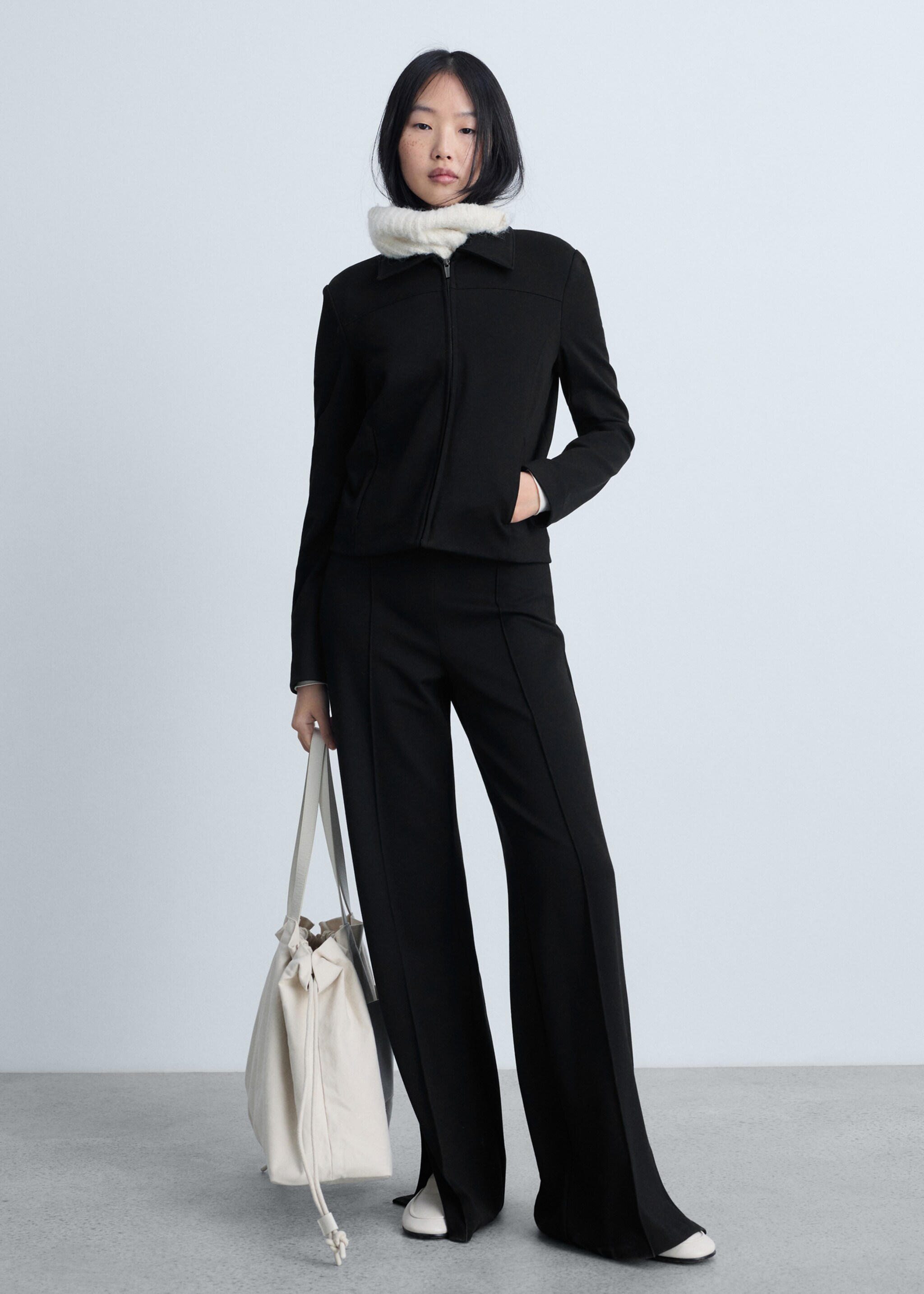 Wide-leg trousers with slits - General plane