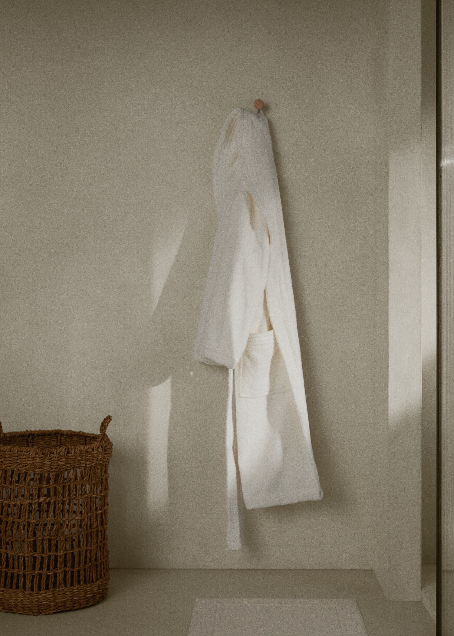 Soft cotton bathrobe - General plane