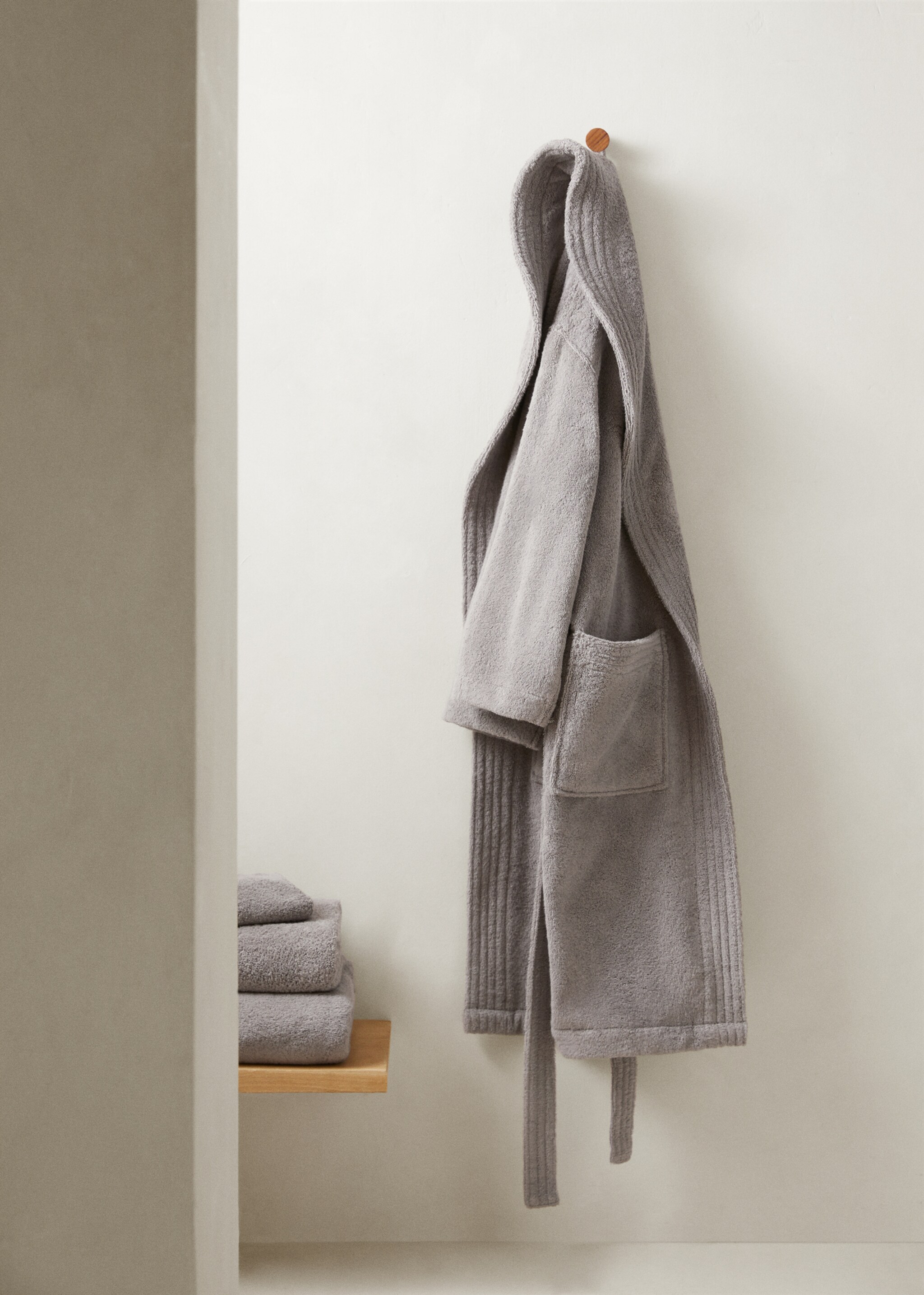 Soft cotton bathrobe - General plane