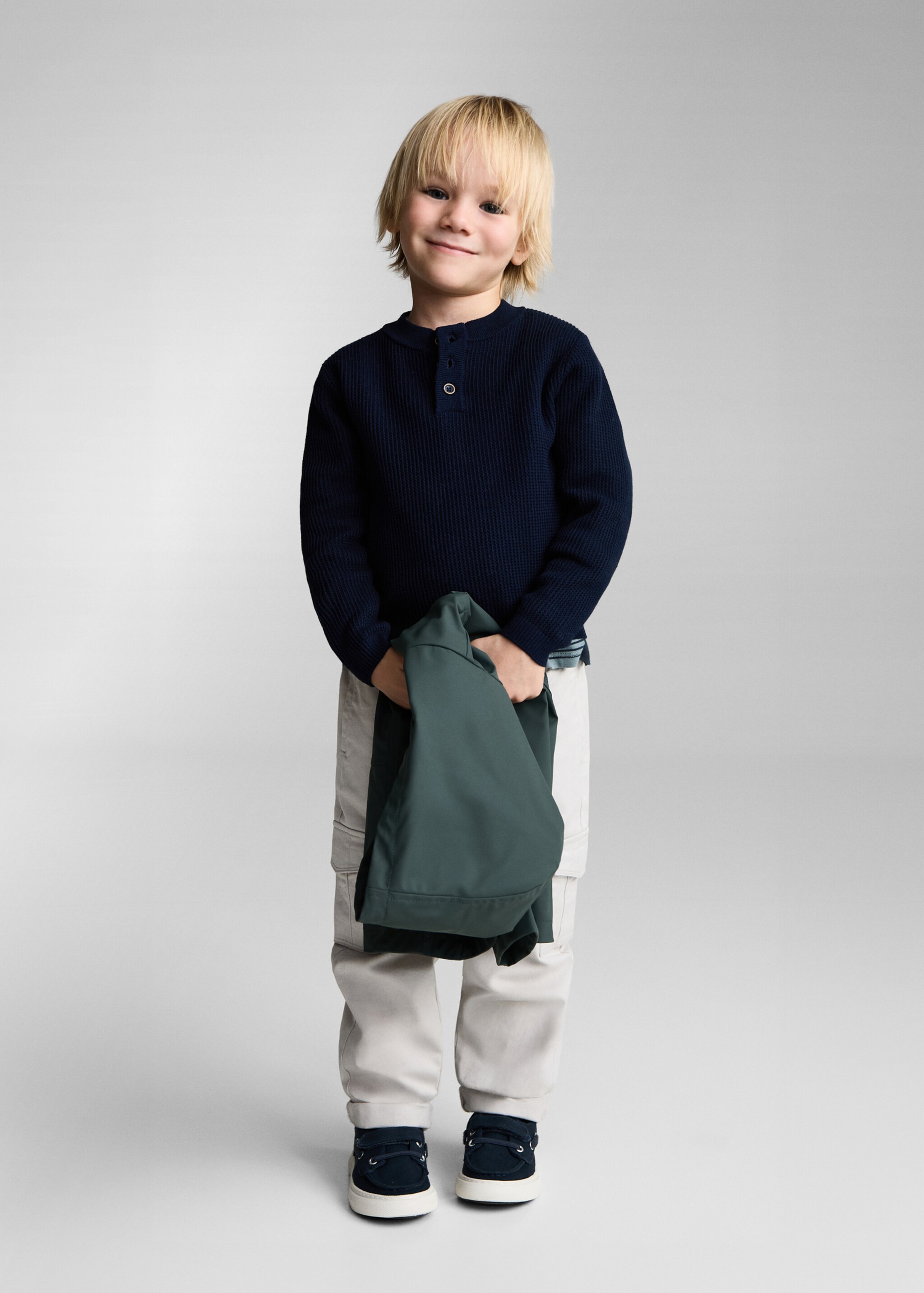 Knitted cotton sweater - General plane