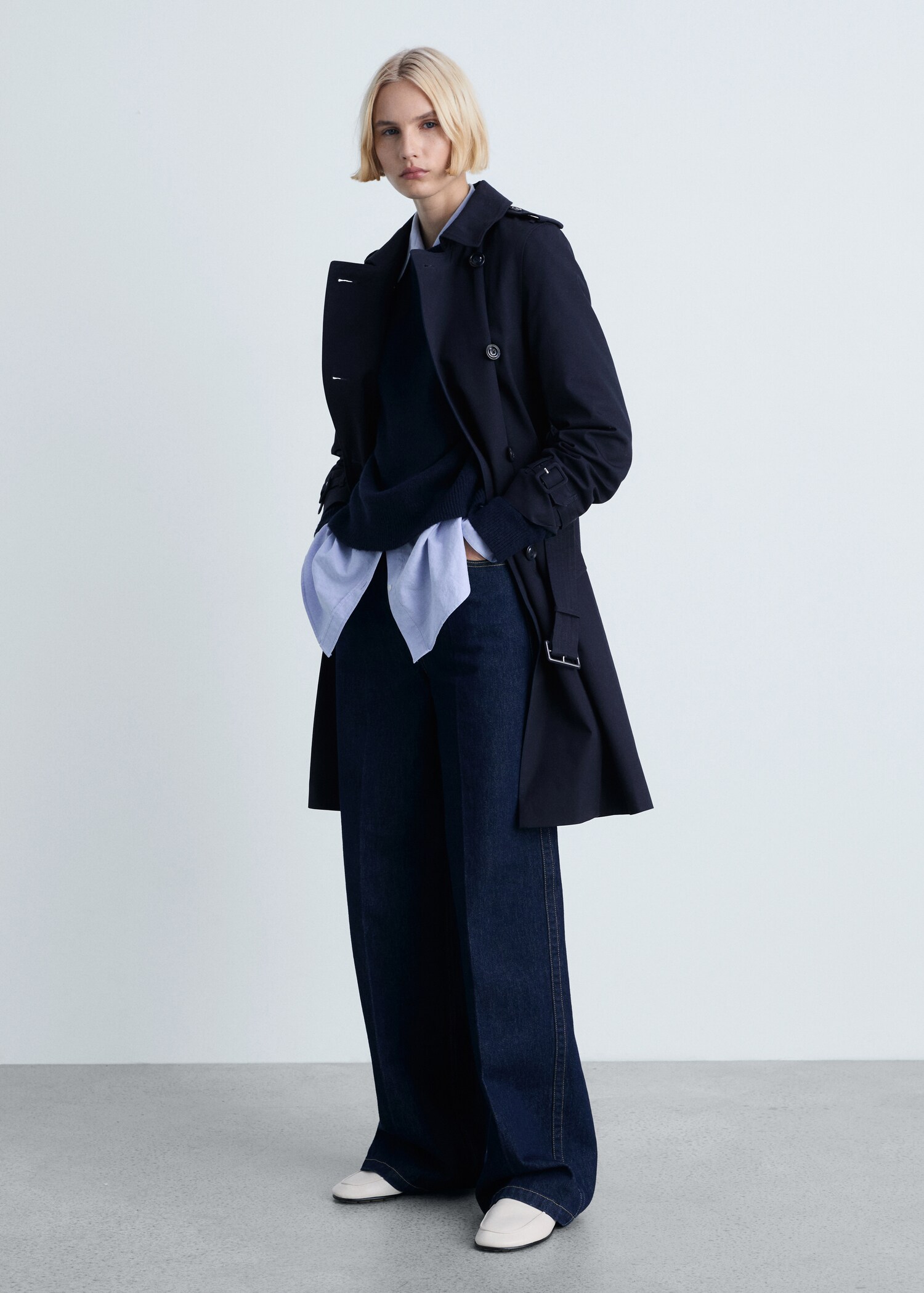 Classic trench coat with belt - General plane