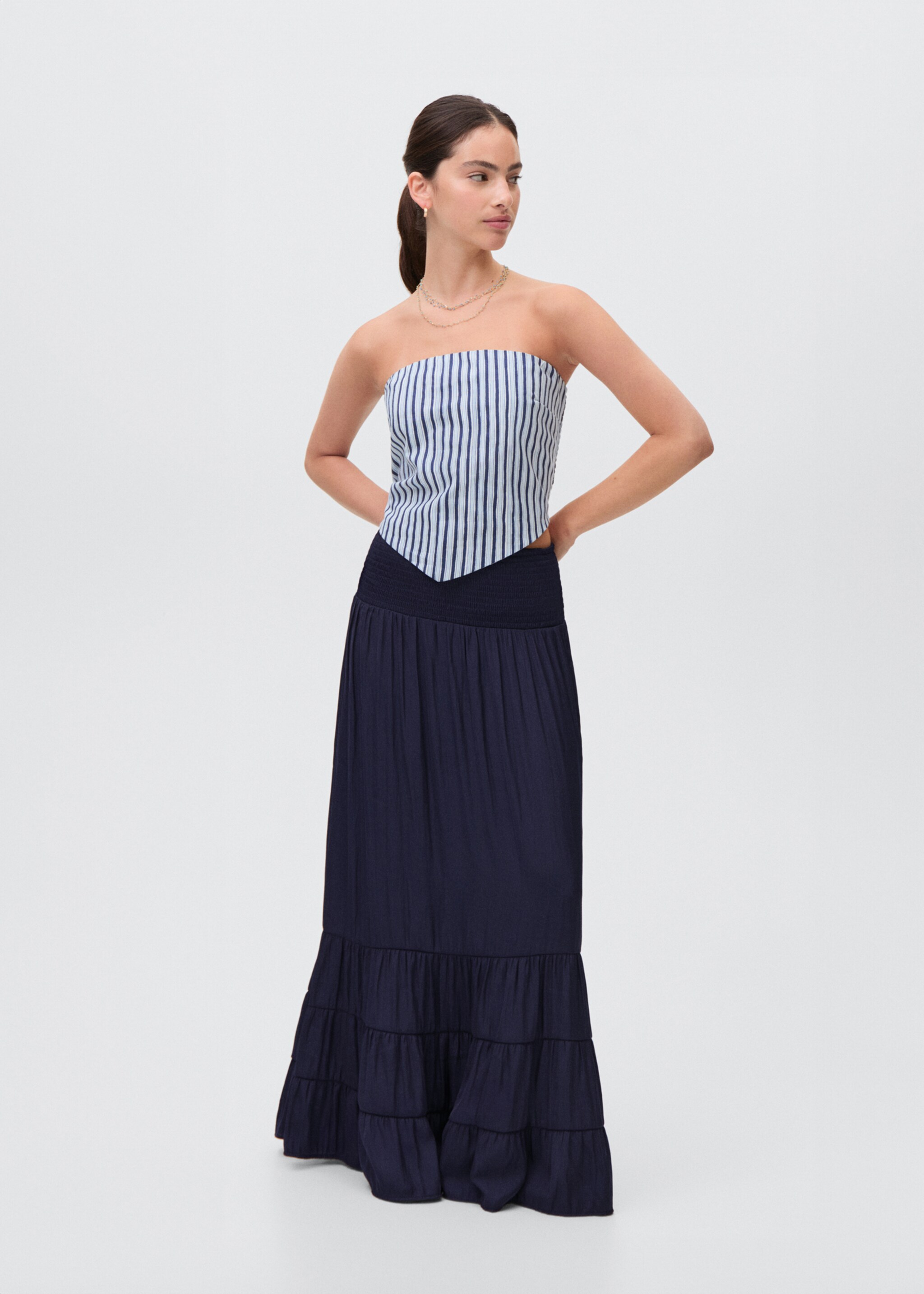 Ruffled long skirt - General plane